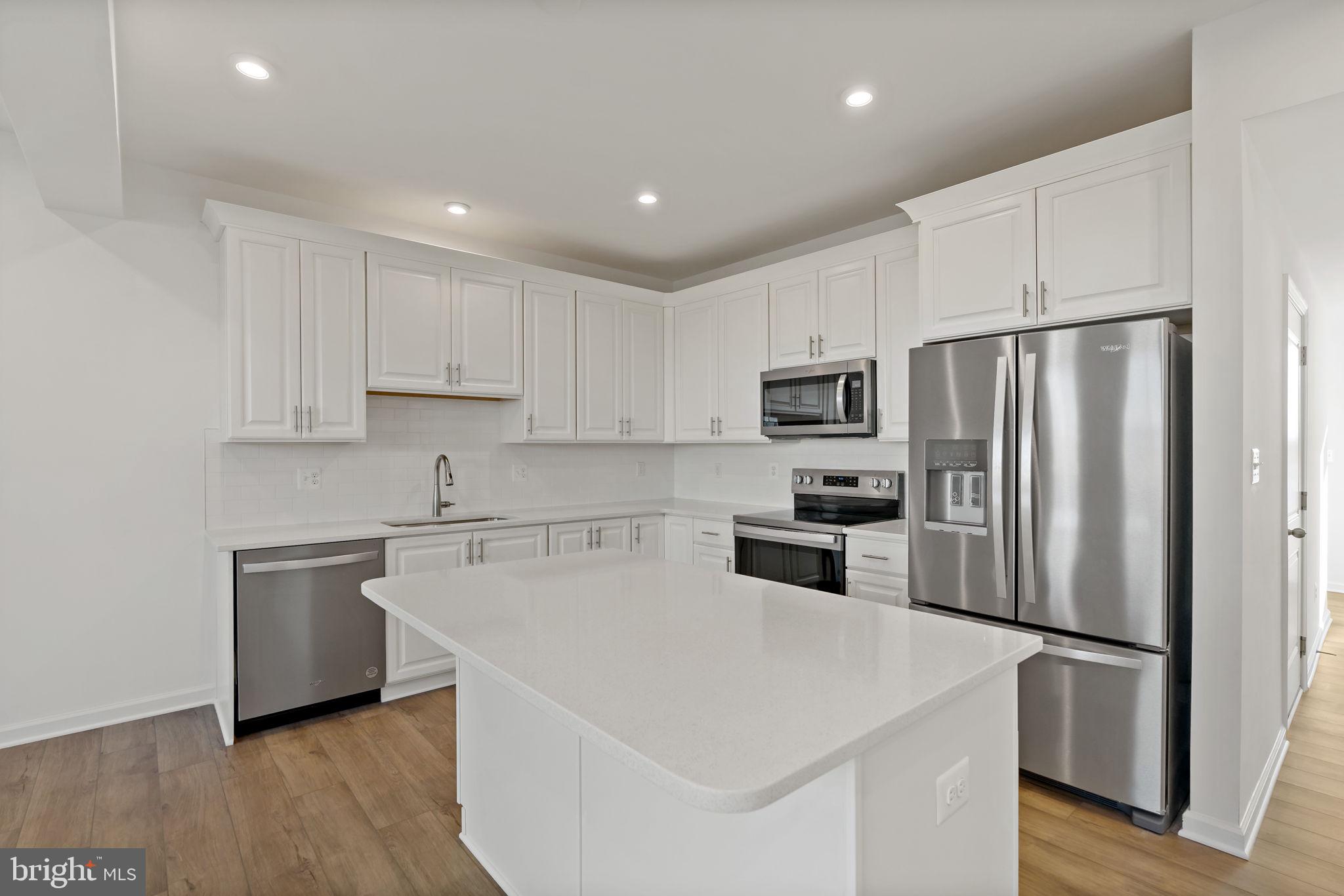 SOUTH BROOK - Residential