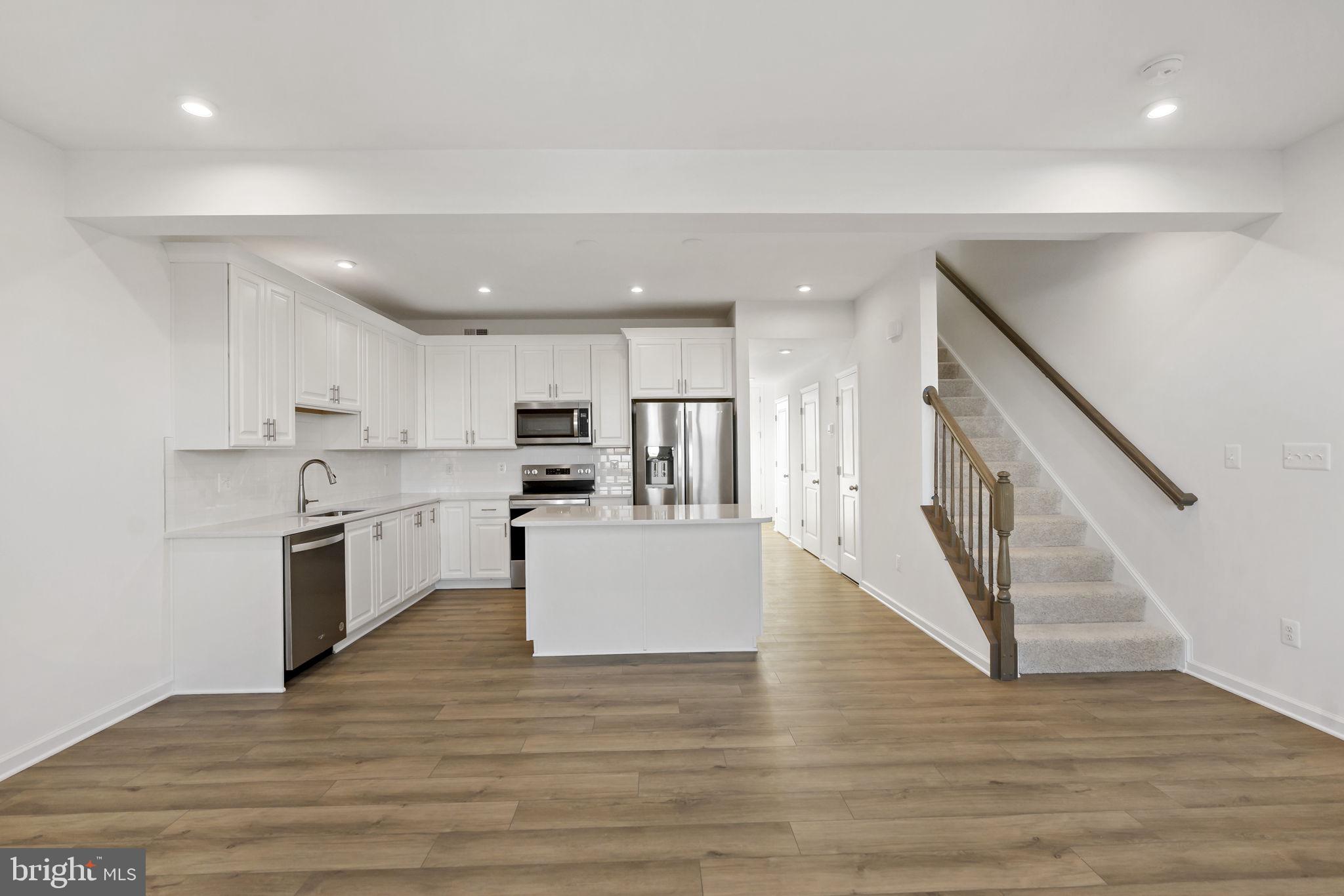 SOUTH BROOK - Residential