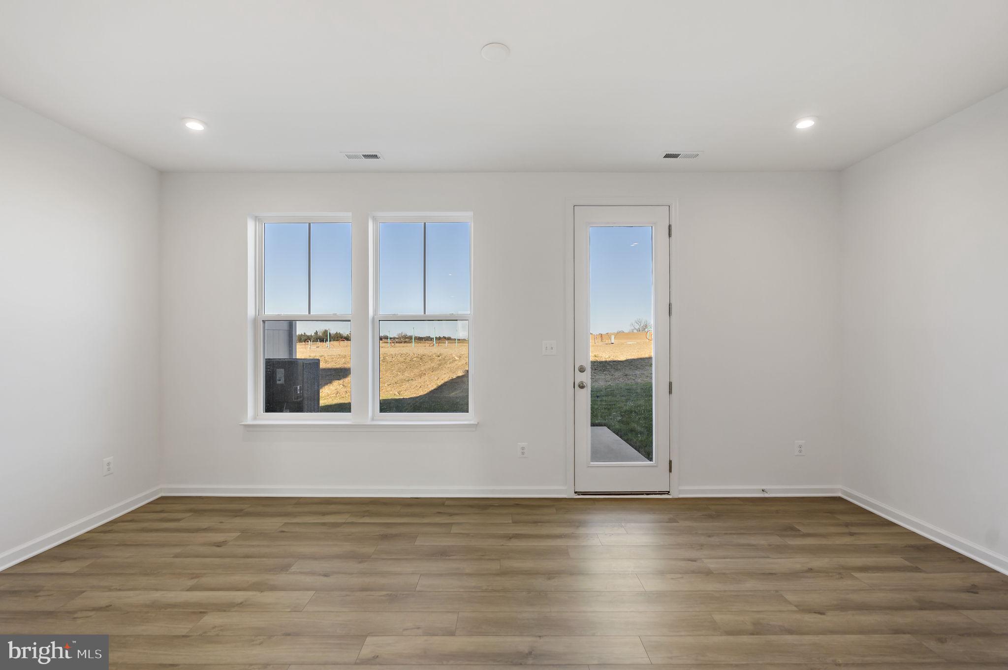 SOUTH BROOK - Residential