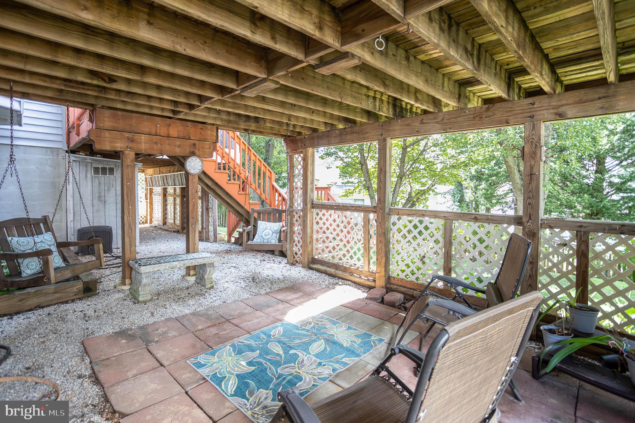 CONSTANT FRIENDSHIP - Residential