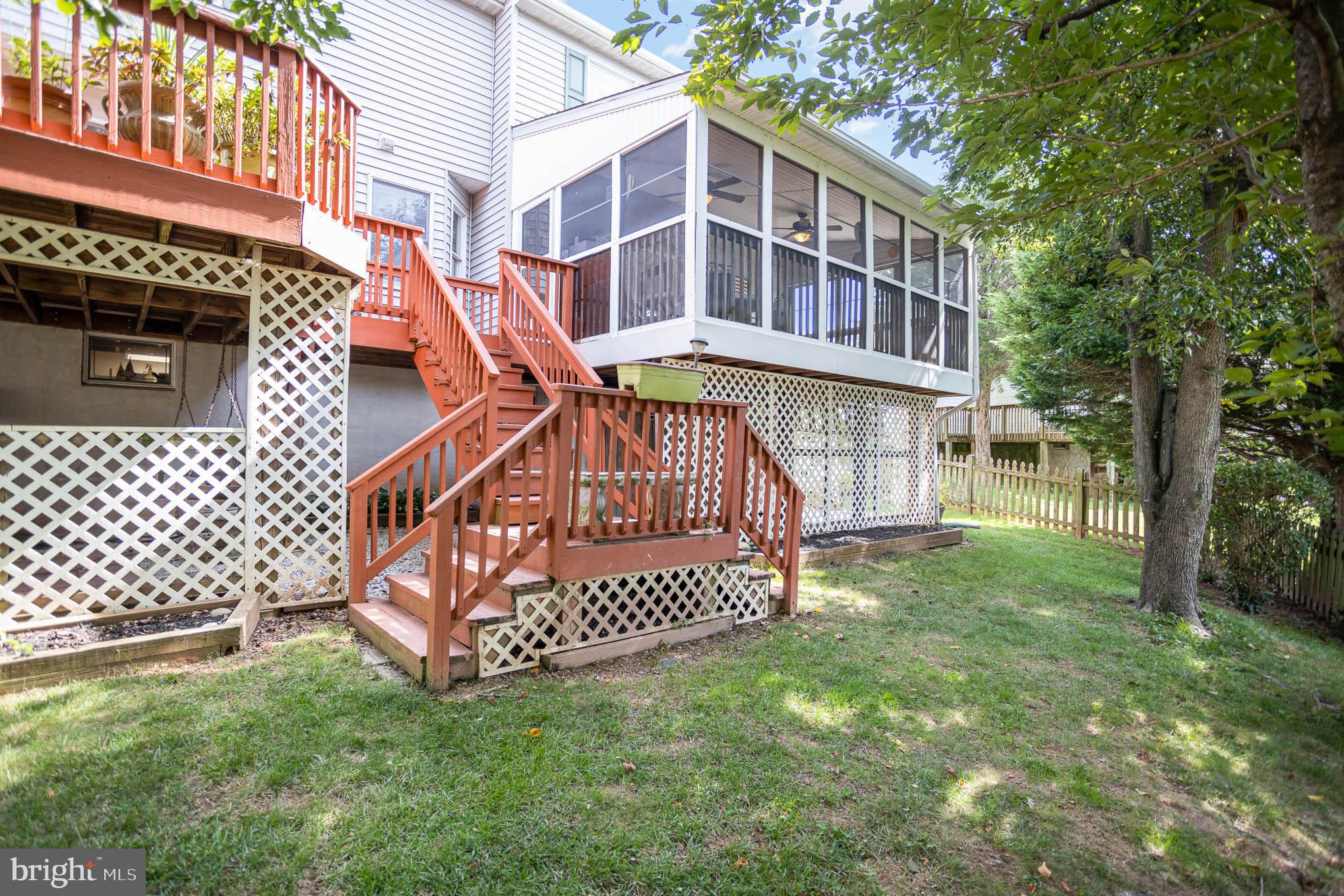 CONSTANT FRIENDSHIP - Residential