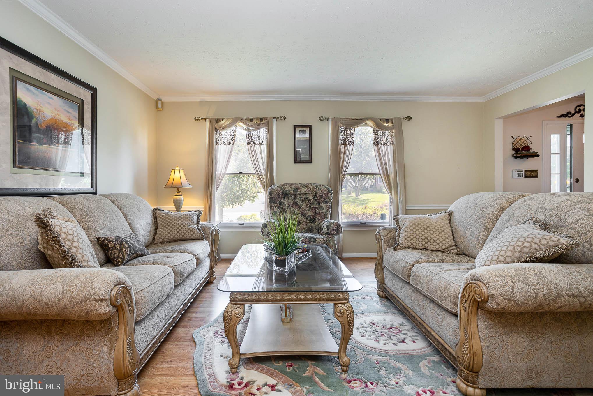 CONSTANT FRIENDSHIP - Residential