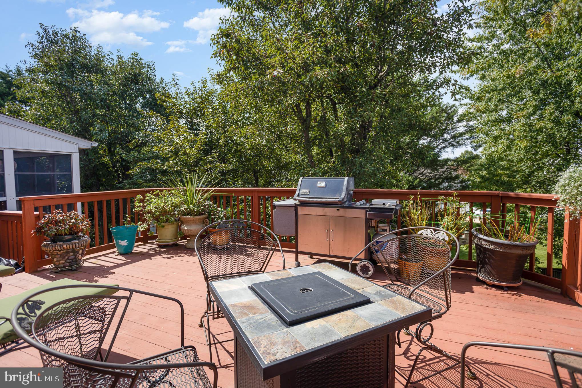 CONSTANT FRIENDSHIP - Residential