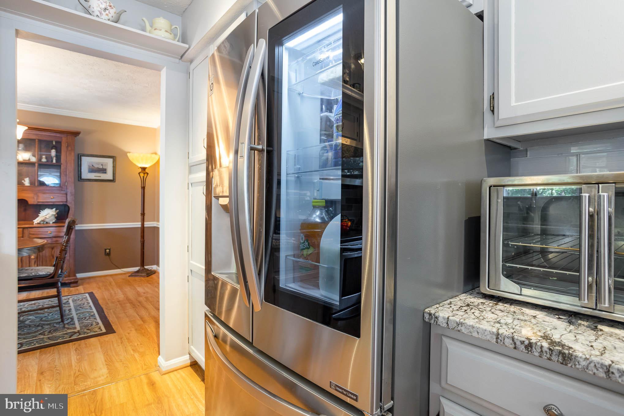 CONSTANT FRIENDSHIP - Residential