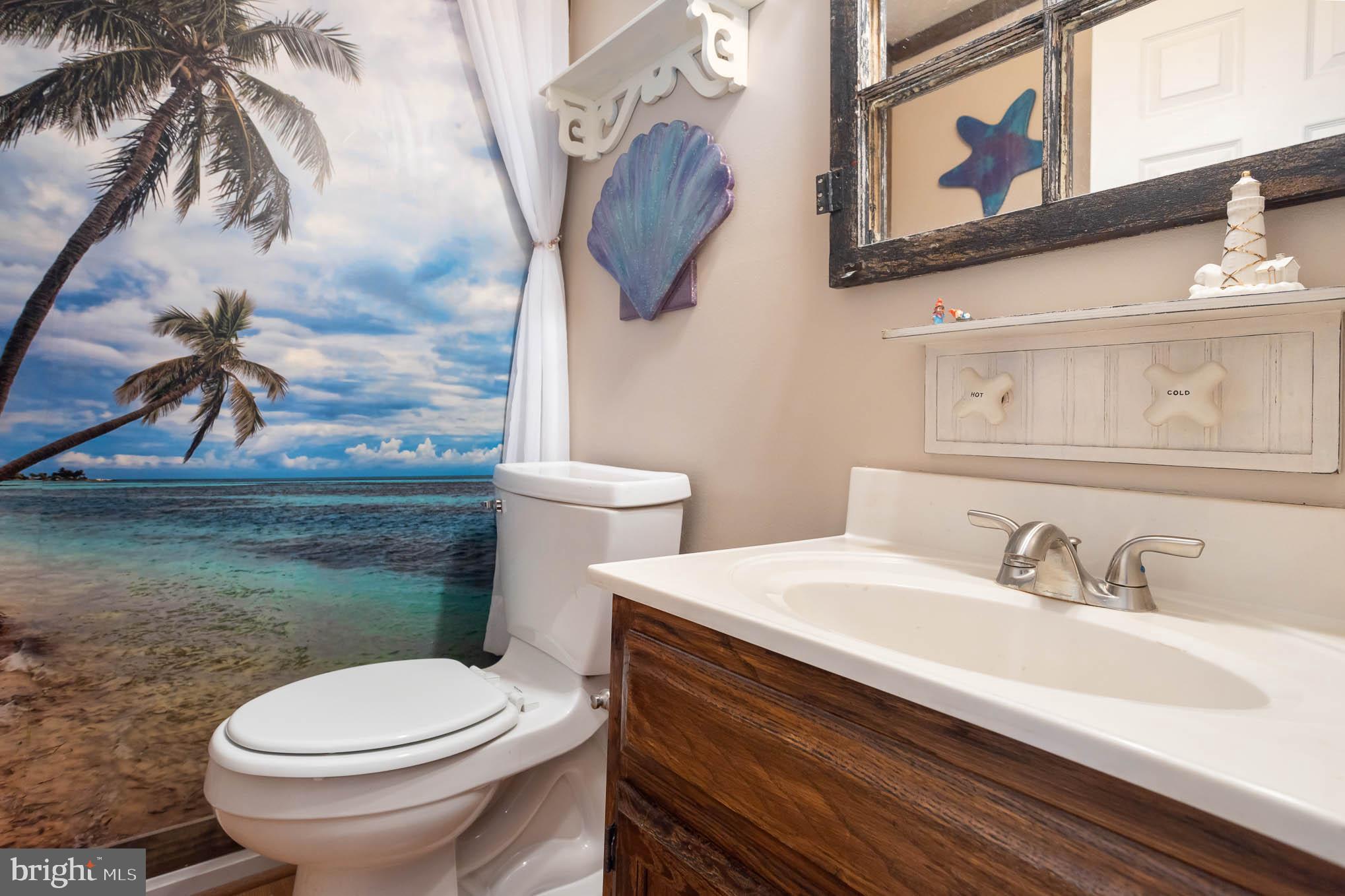 CONSTANT FRIENDSHIP - Residential