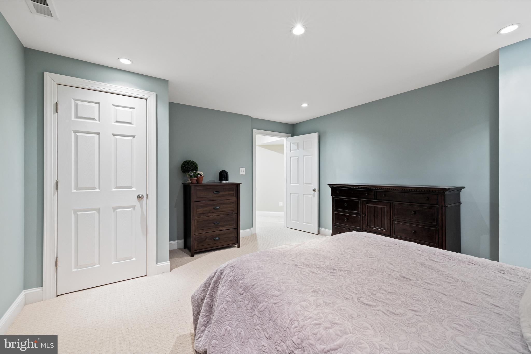 FOXHALL FARM - Residential