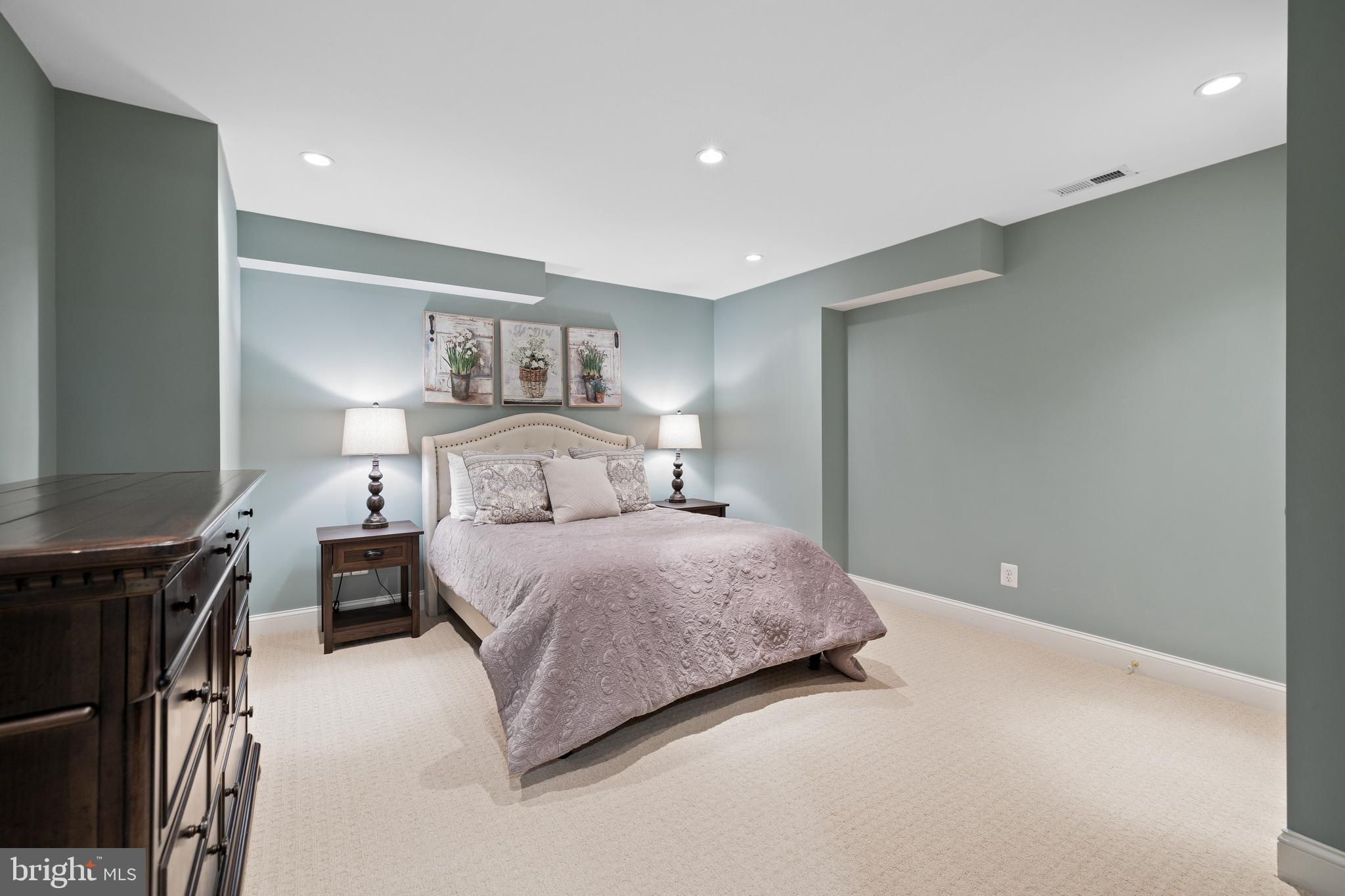 FOXHALL FARM - Residential