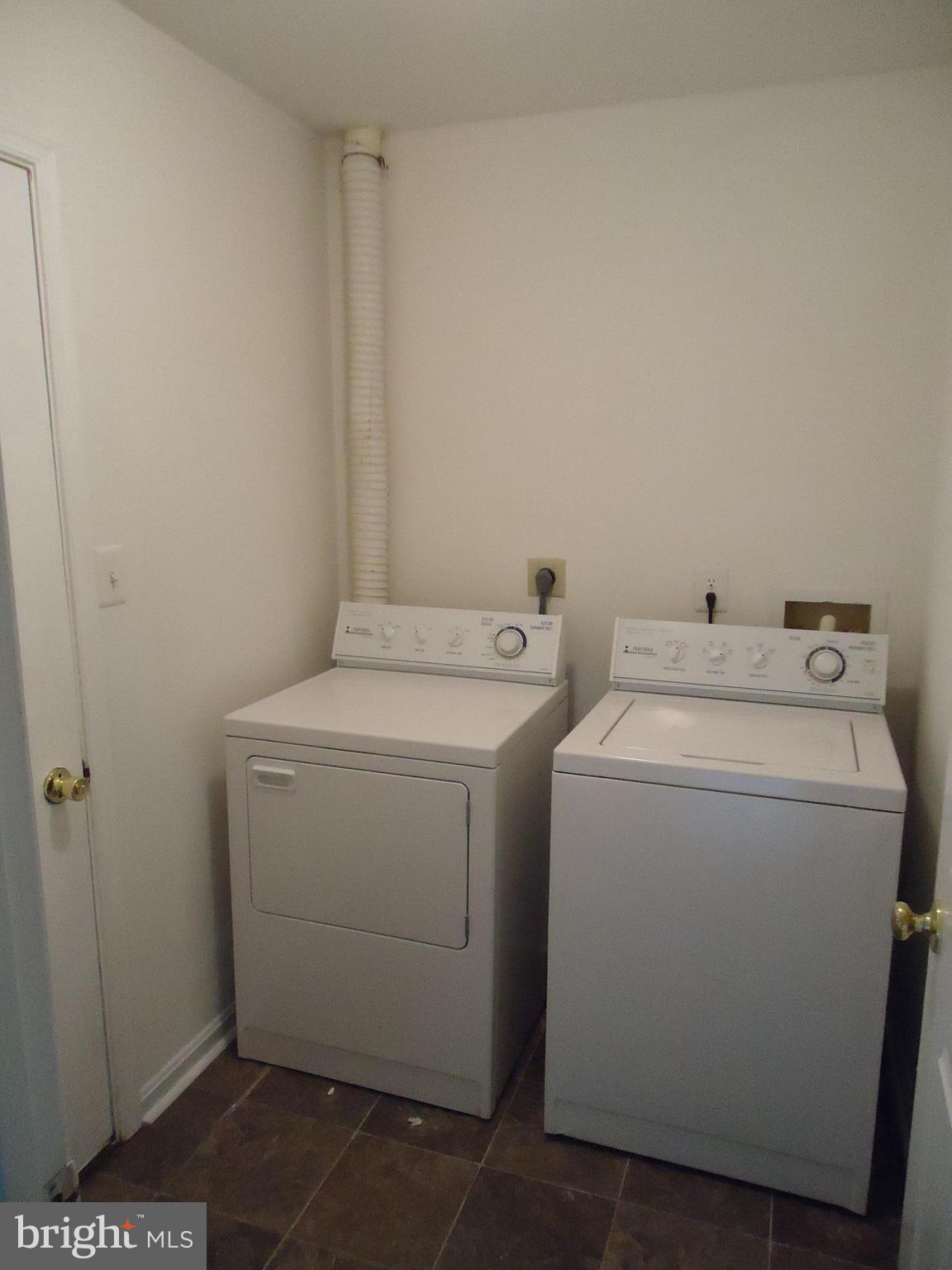 ARMFIELD FARMS - Residential Lease