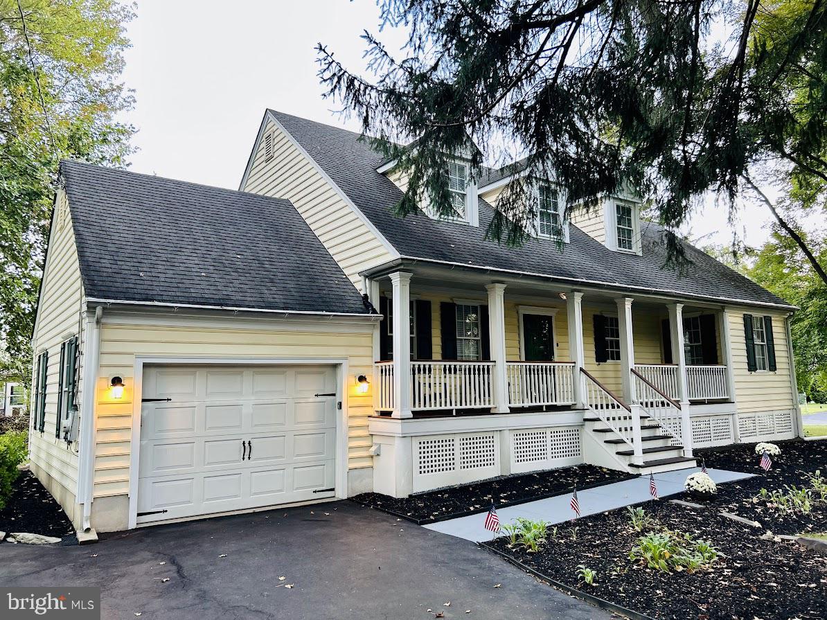 212 APPLE STREET