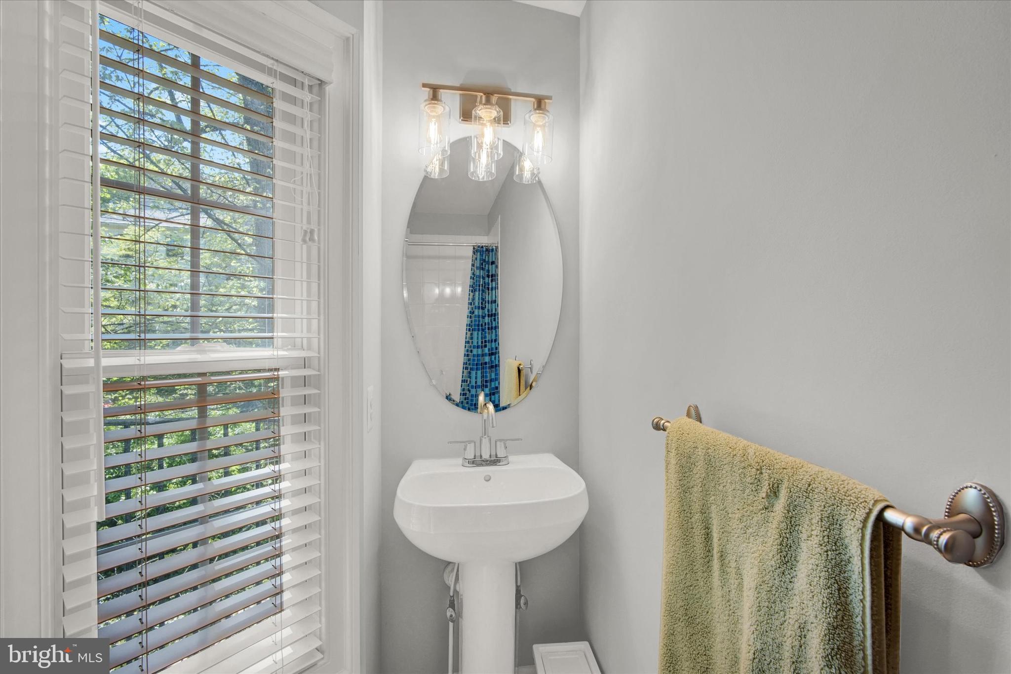 MAYWOOD - Residential