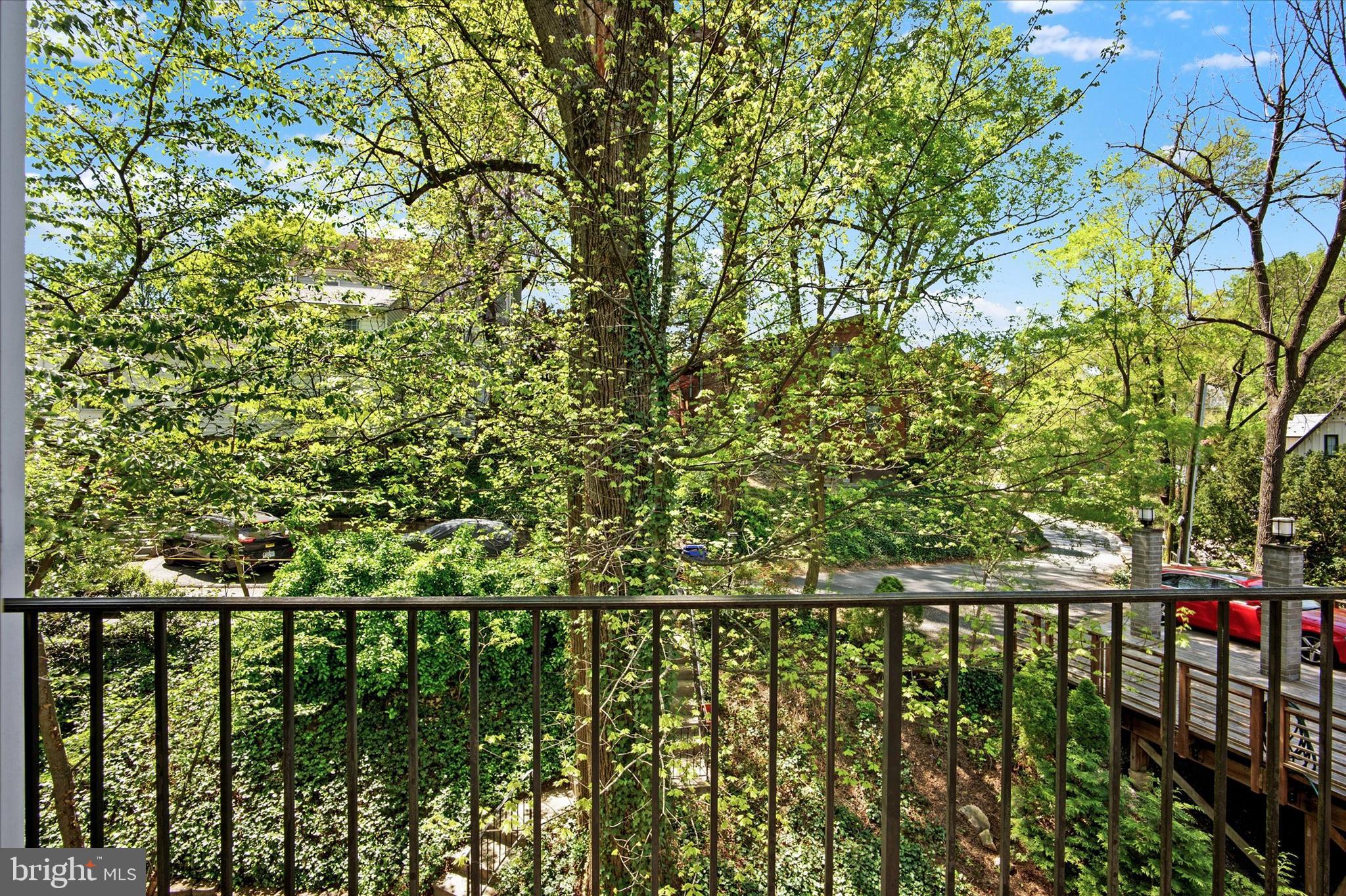 MAYWOOD - Residential