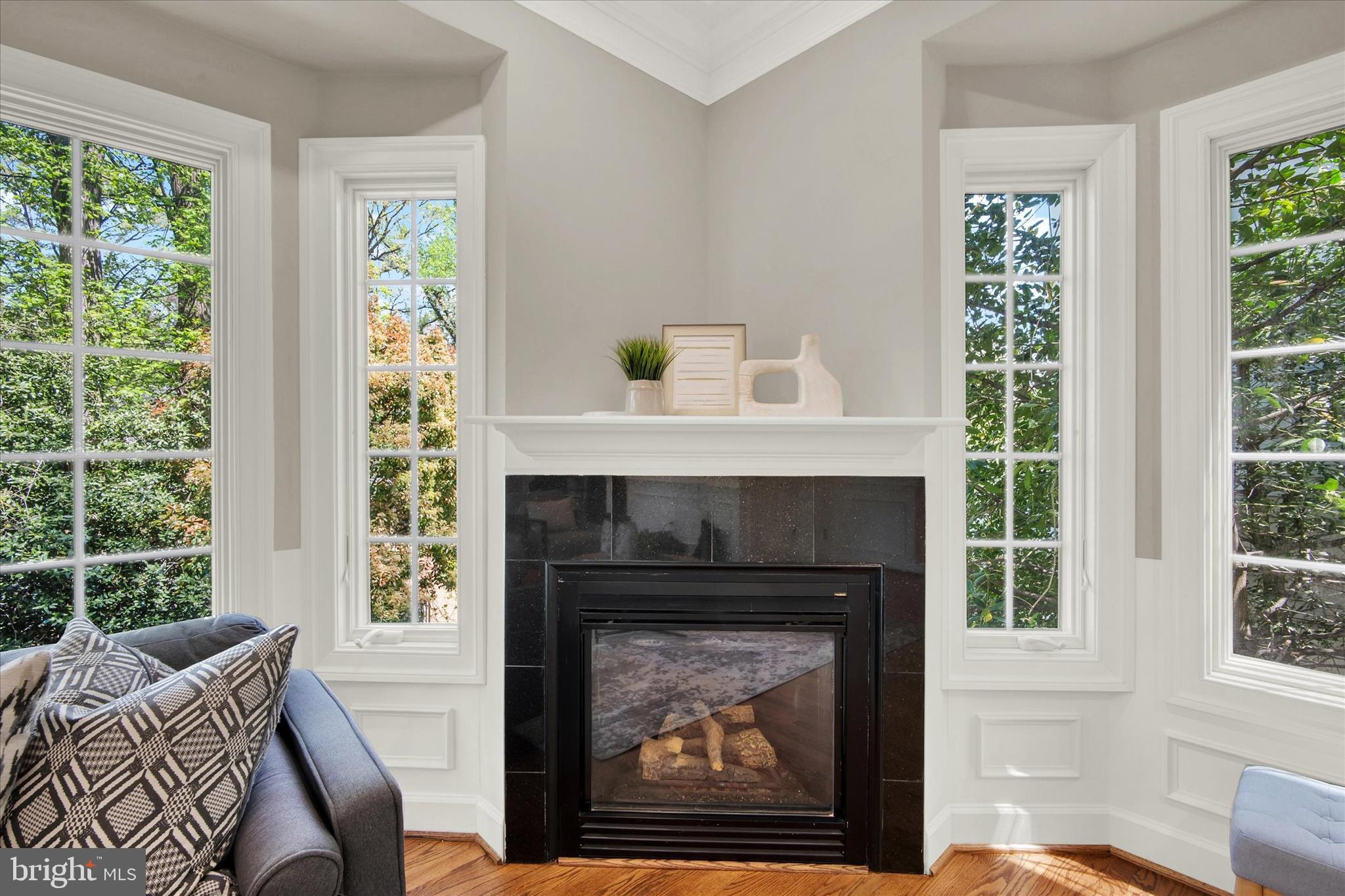 MAYWOOD - Residential