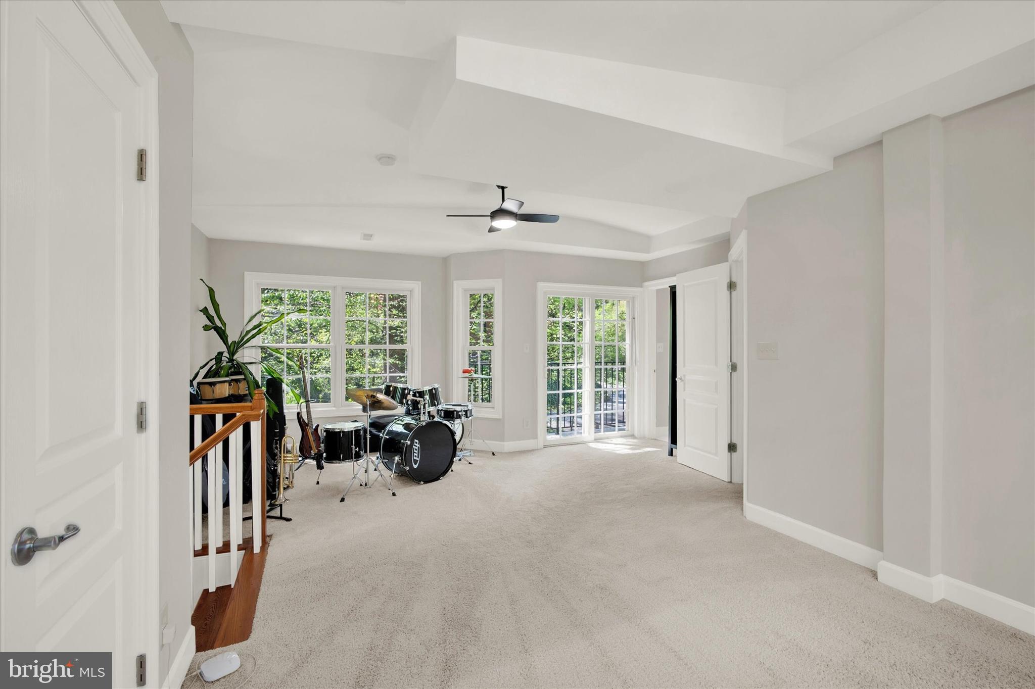 MAYWOOD - Residential