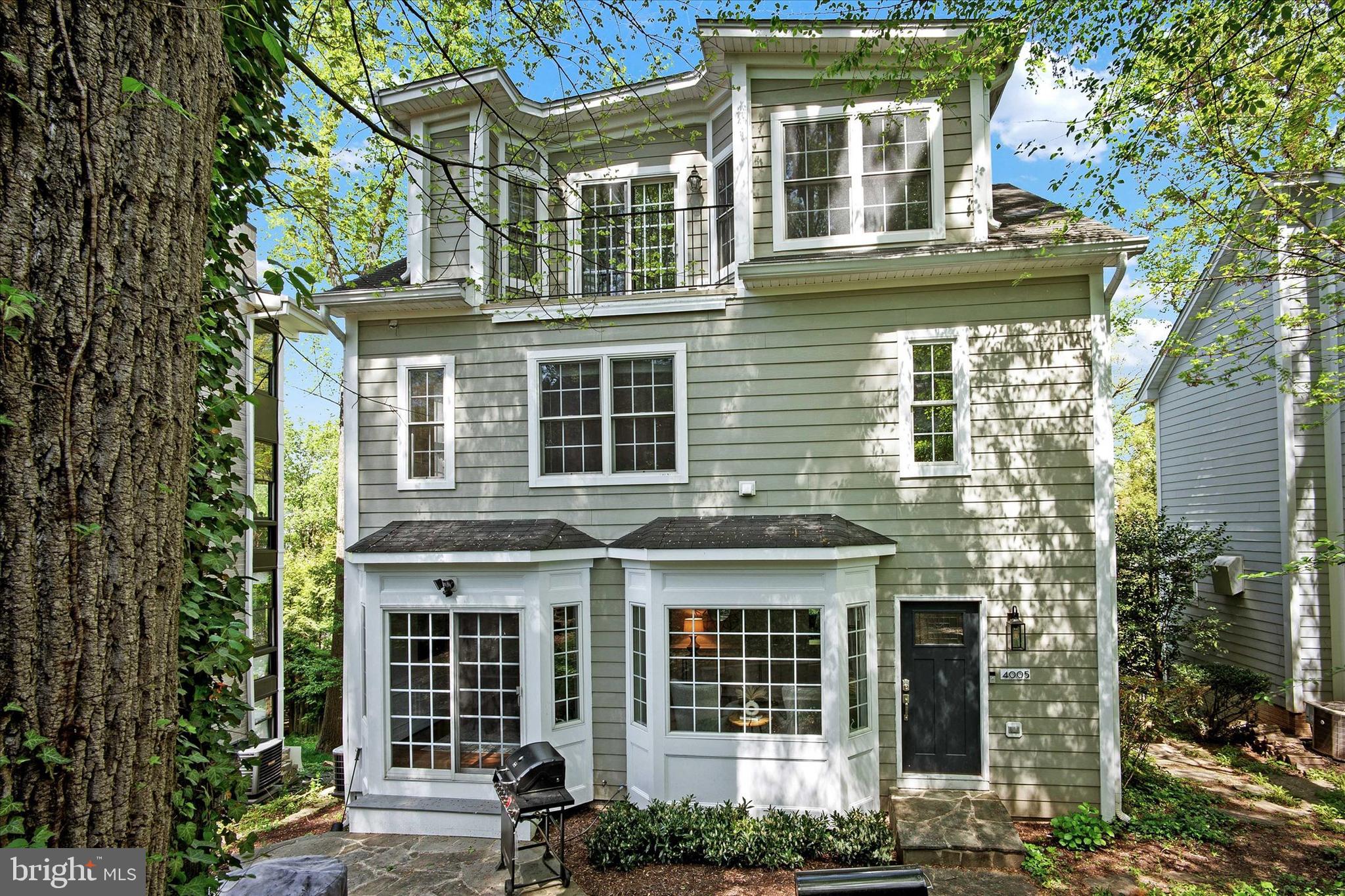 MAYWOOD - Residential