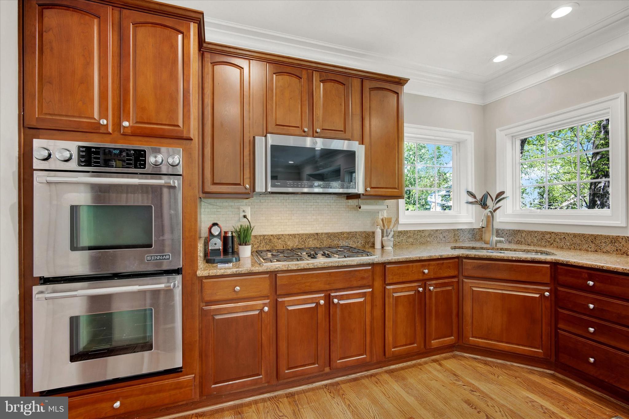 MAYWOOD - Residential