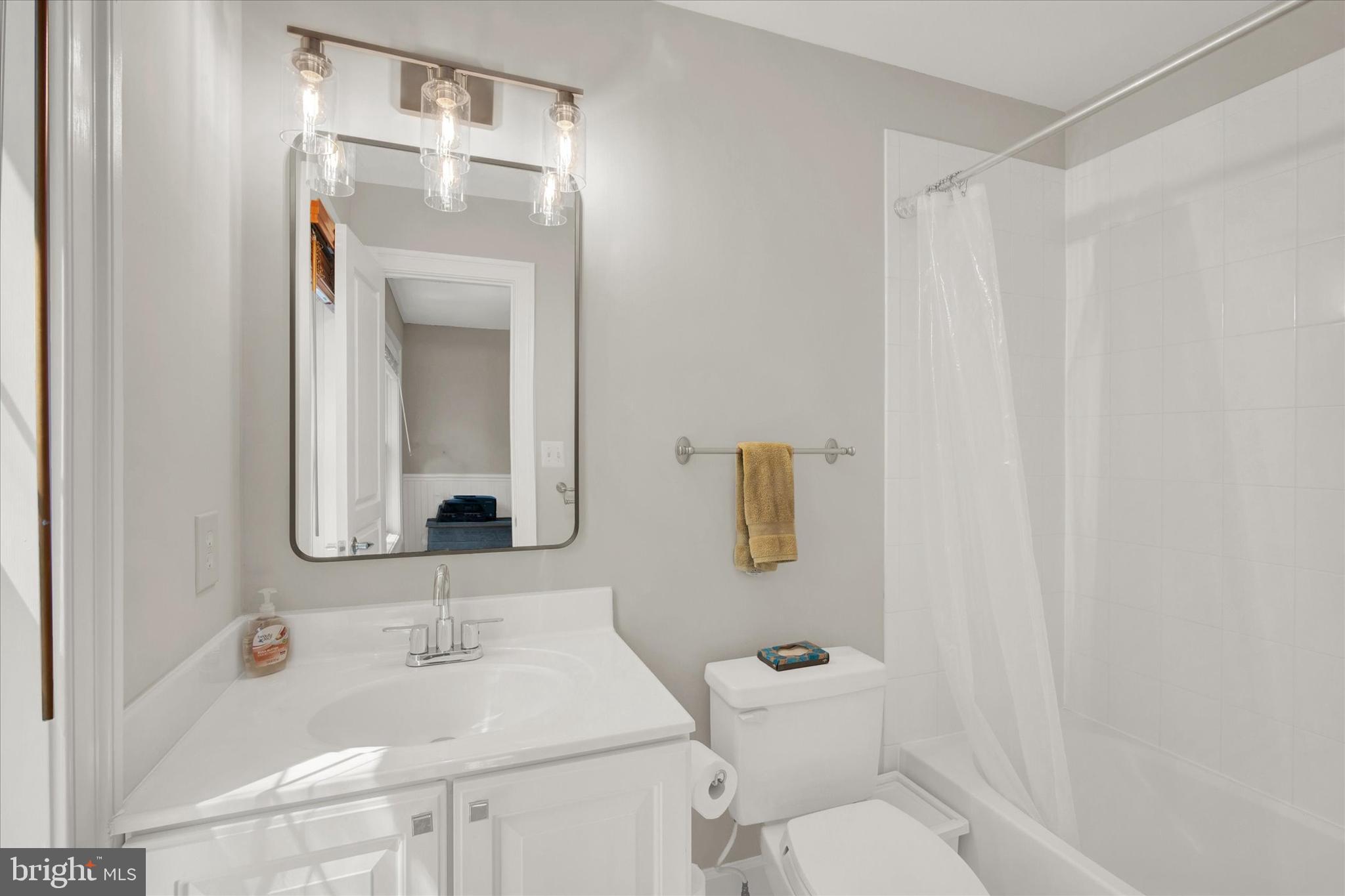 MAYWOOD - Residential