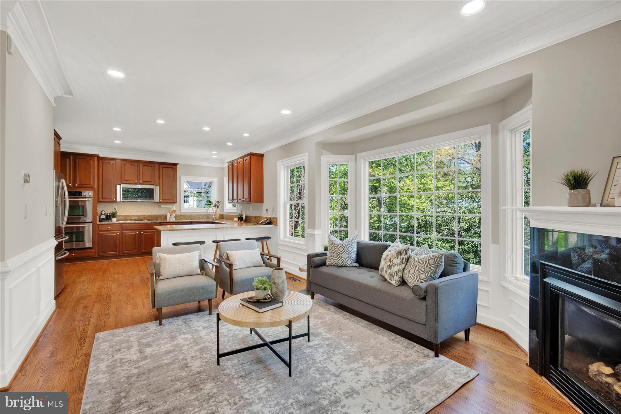 MAYWOOD - Residential