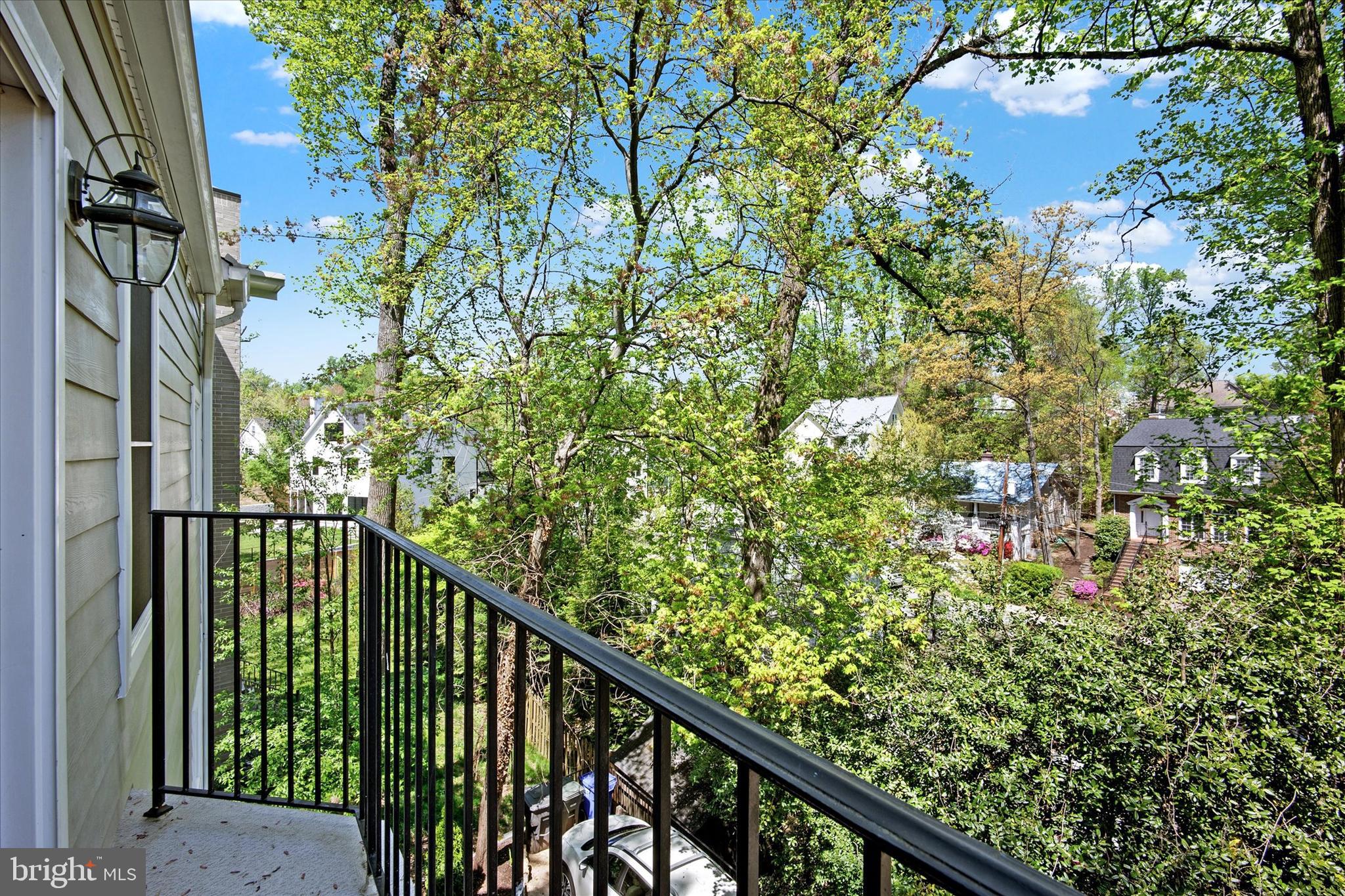 MAYWOOD - Residential