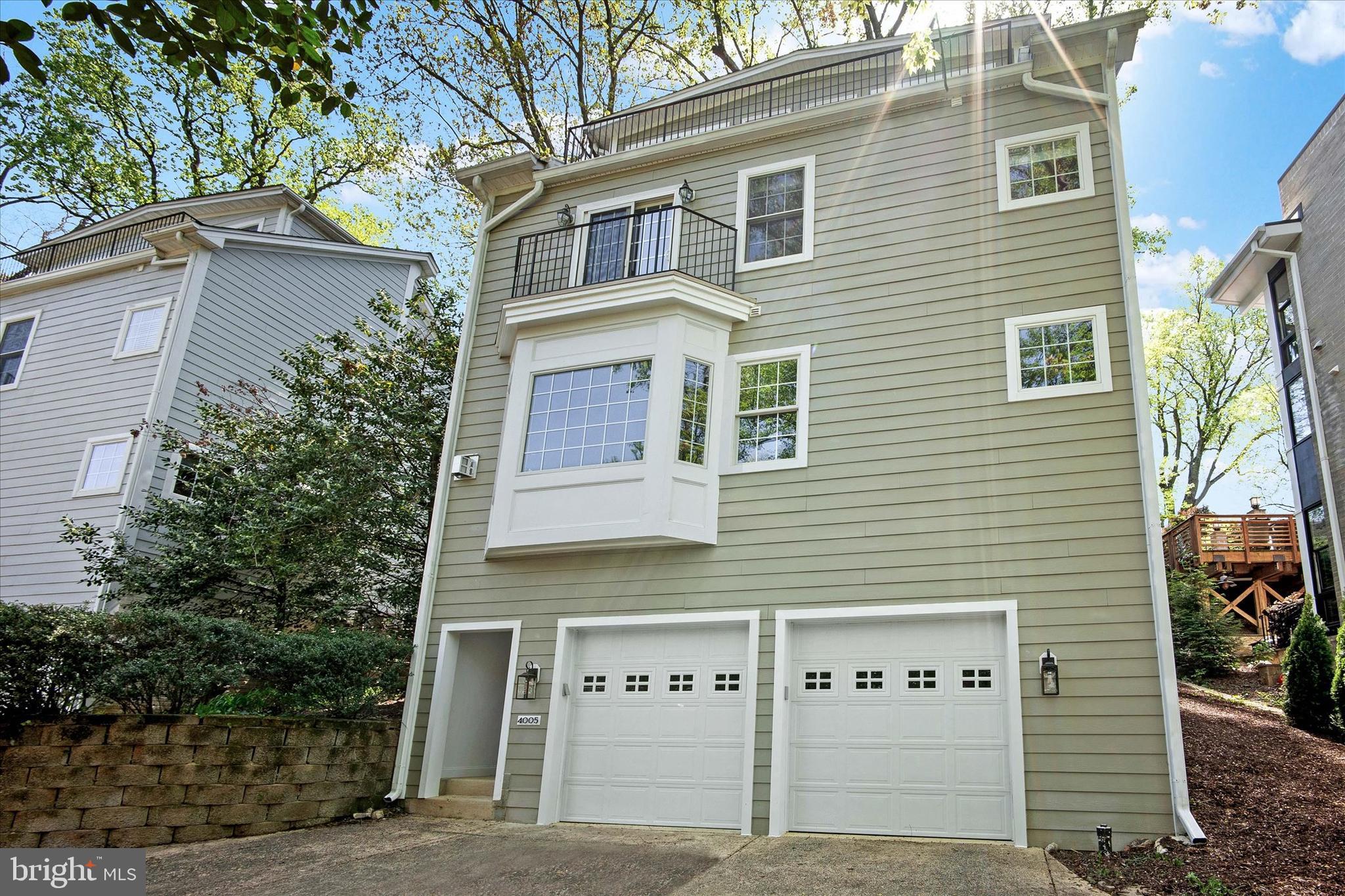 MAYWOOD - Residential