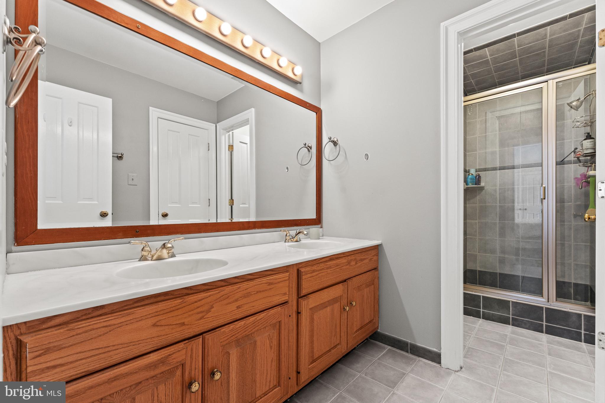 PHILOMONT - Residential