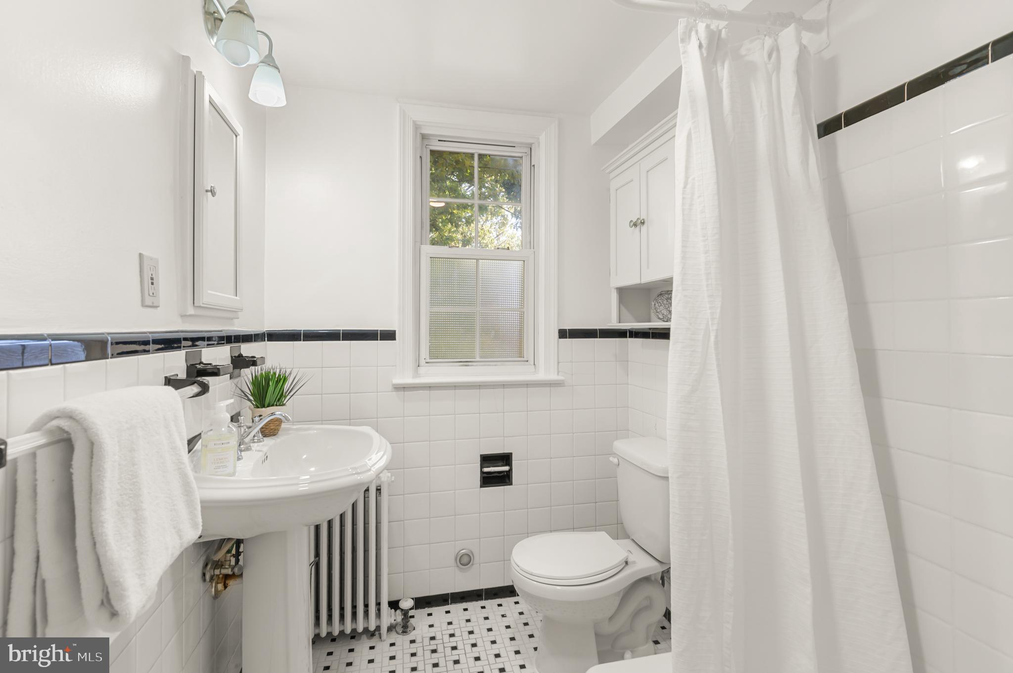 ROCK CREEK VILLAGE CONDOMINIUMS - Residential