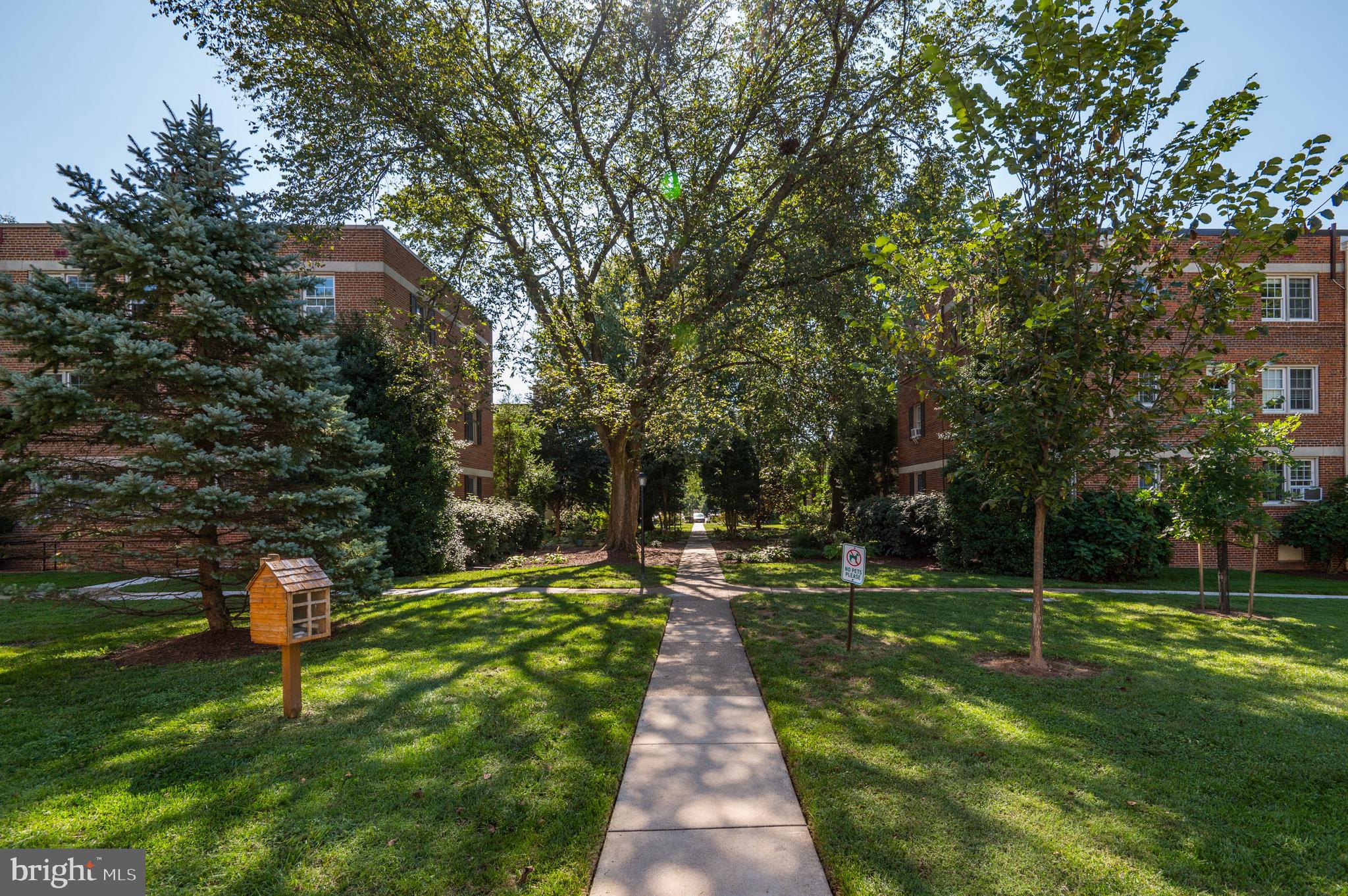 ROCK CREEK VILLAGE CONDOMINIUMS - Residential