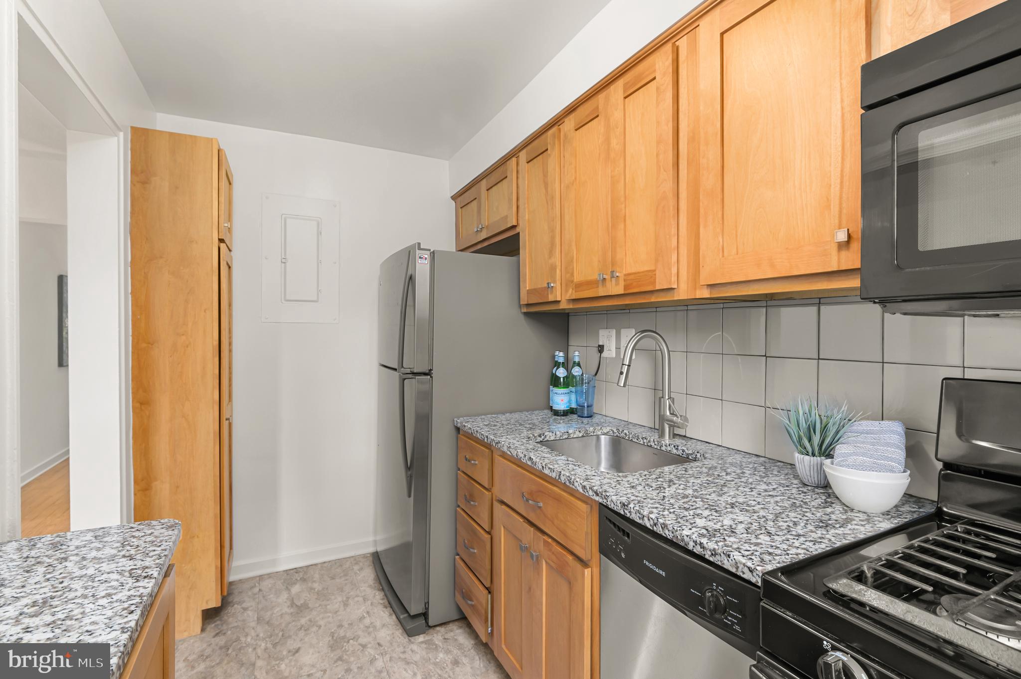 ROCK CREEK VILLAGE CONDOMINIUMS - Residential