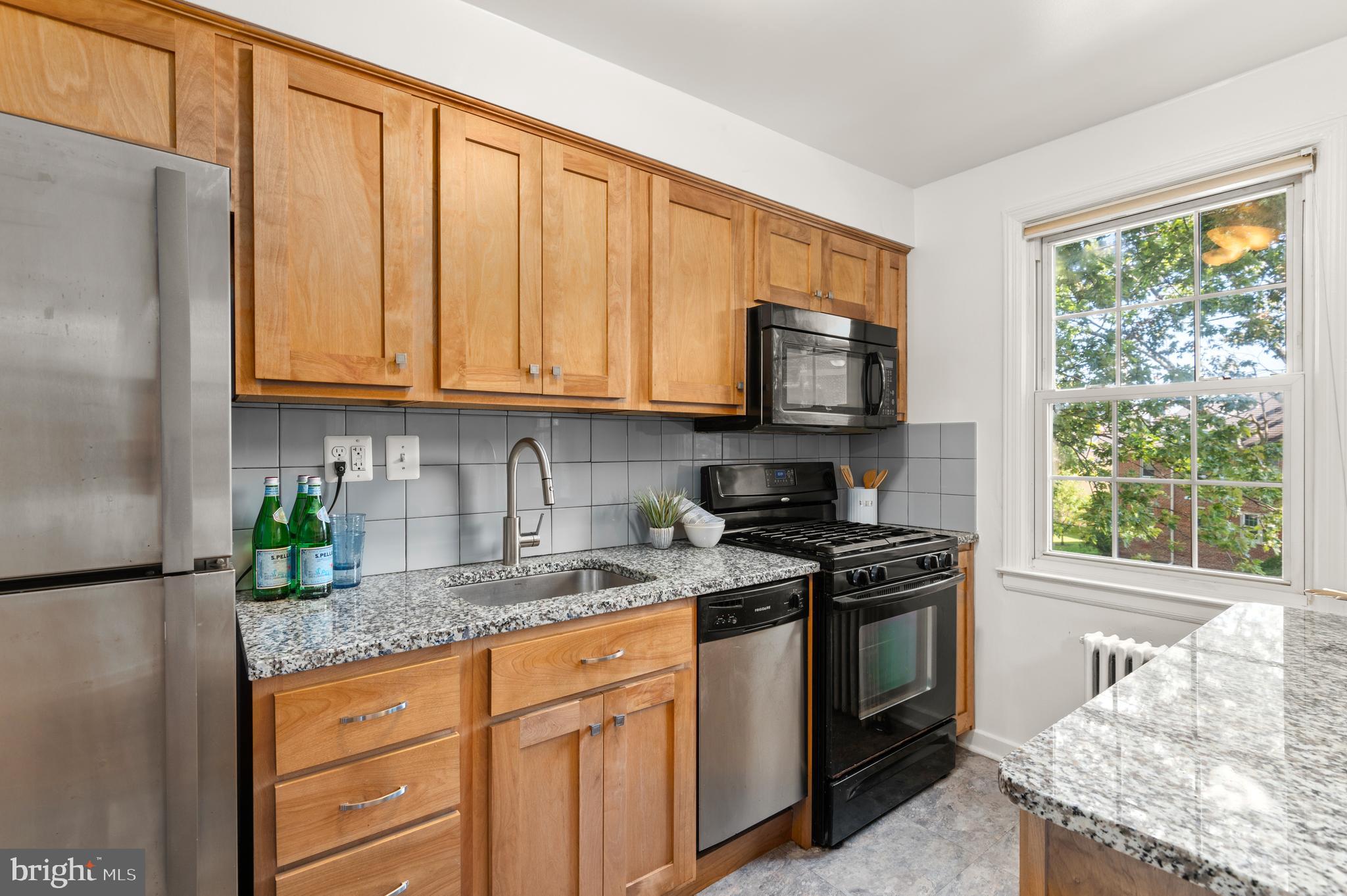 ROCK CREEK VILLAGE CONDOMINIUMS - Residential