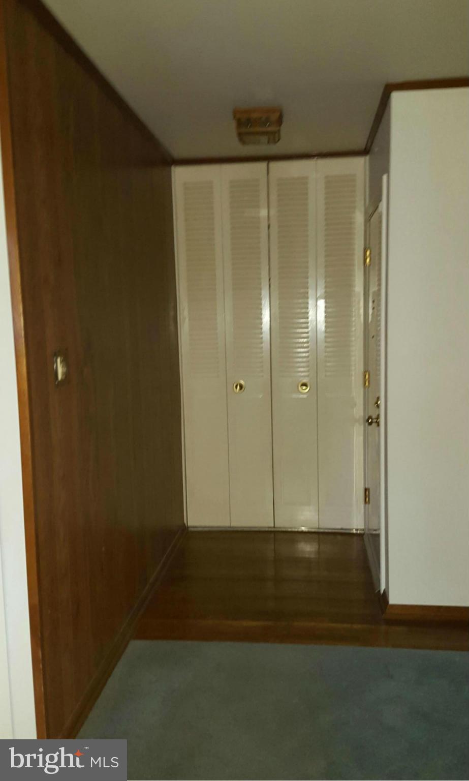 CATONSVILLE MANOR - Residential