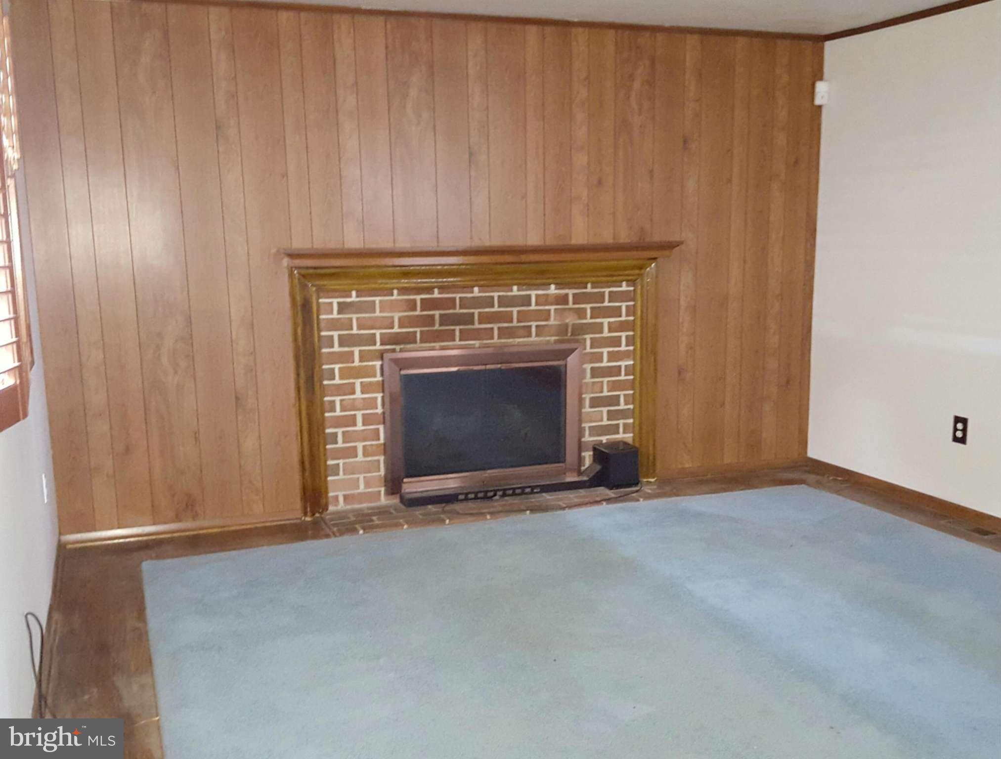 CATONSVILLE MANOR - Residential