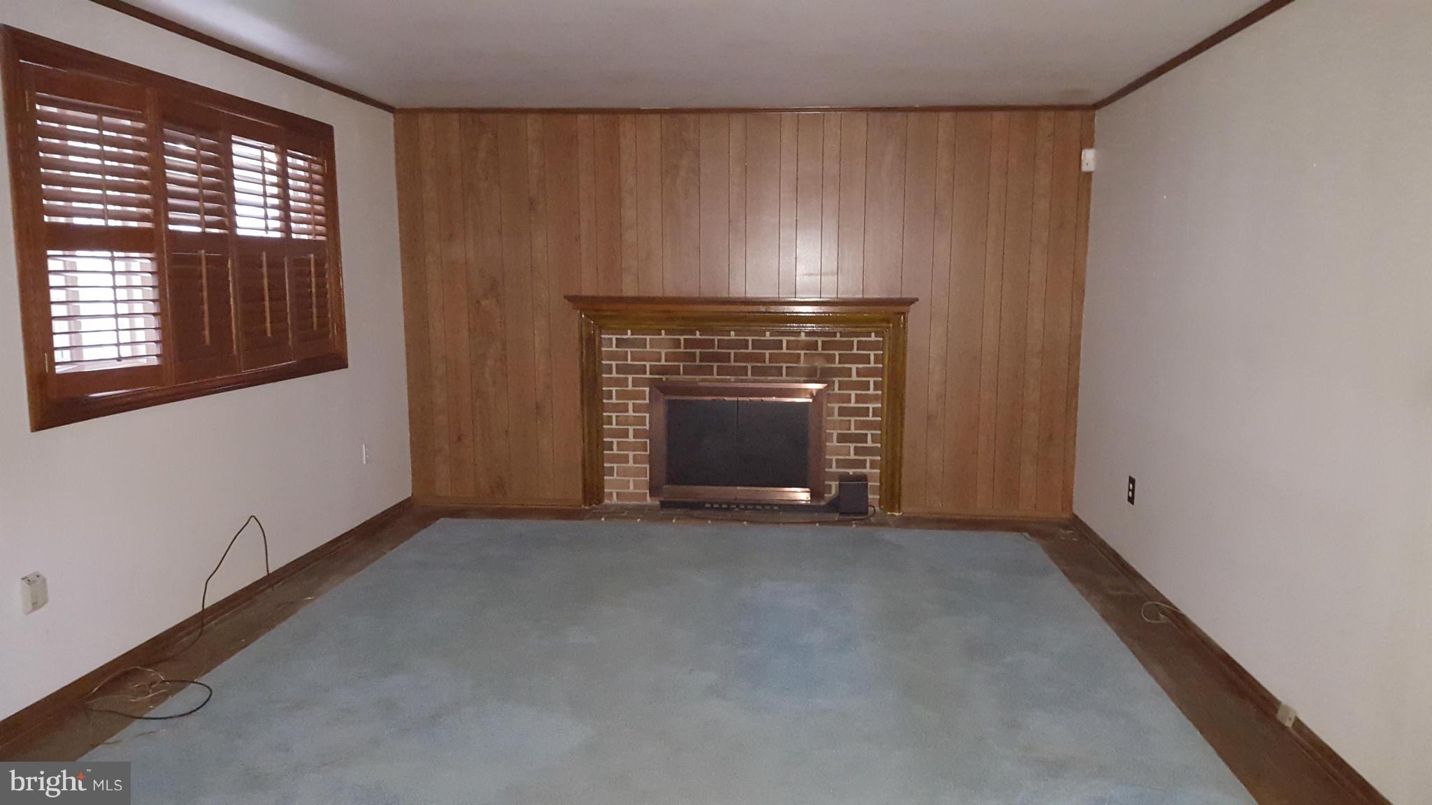 CATONSVILLE MANOR - Residential