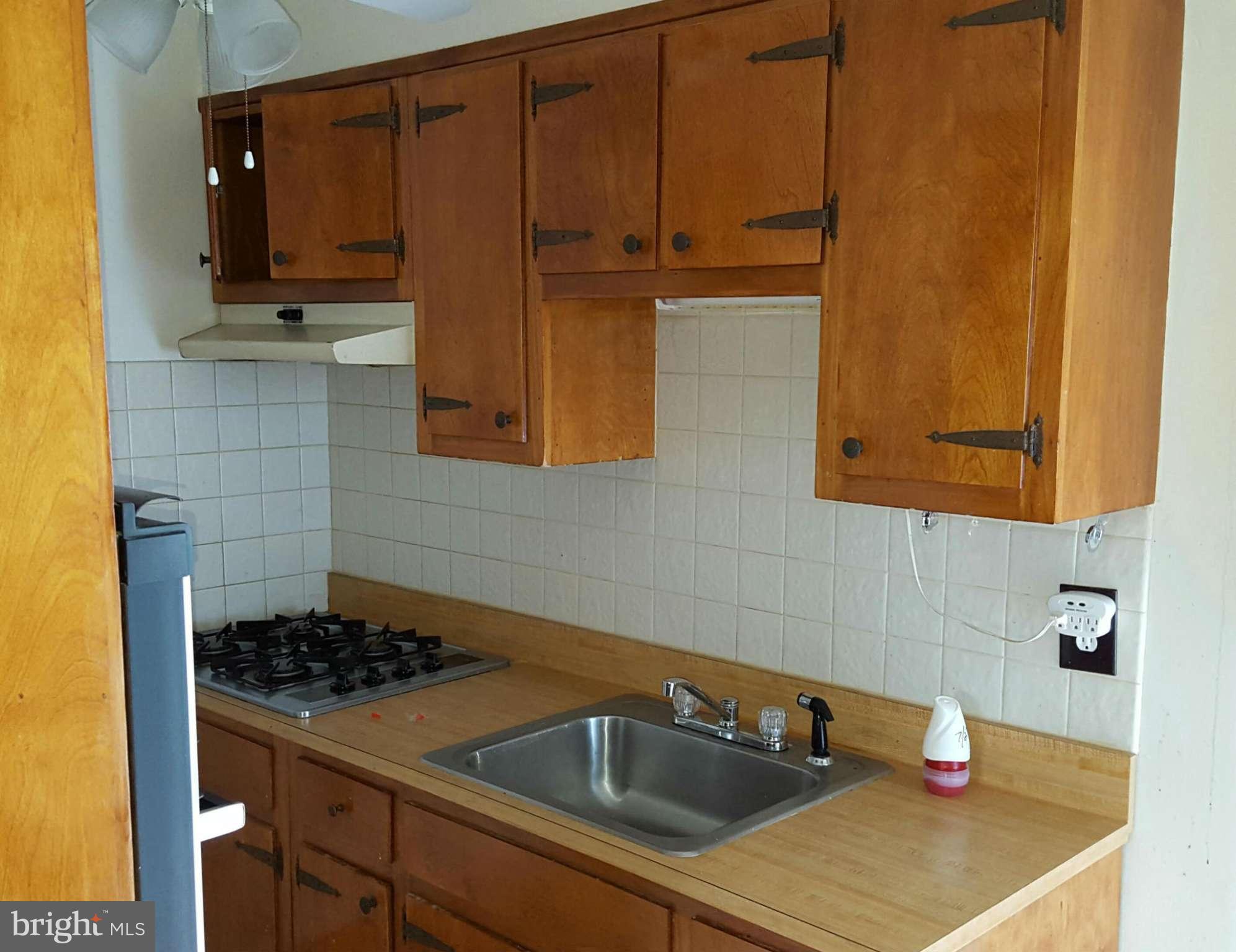 CATONSVILLE MANOR - Residential