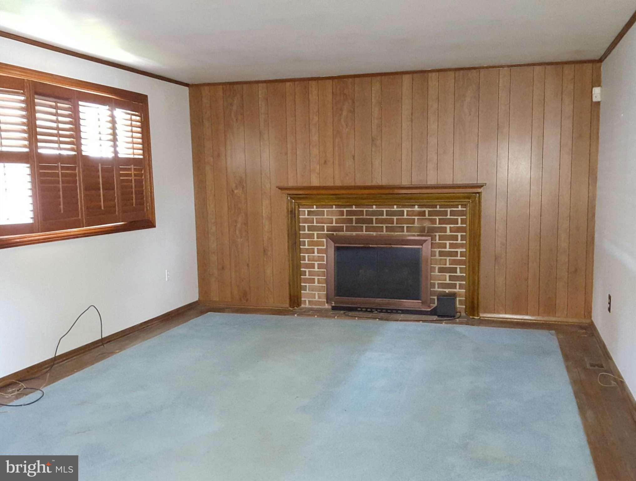 CATONSVILLE MANOR - Residential