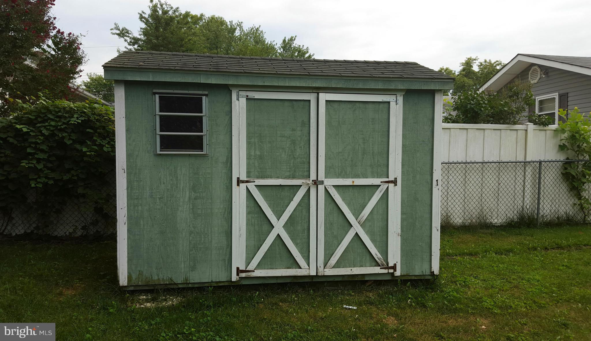 CATONSVILLE MANOR - Residential