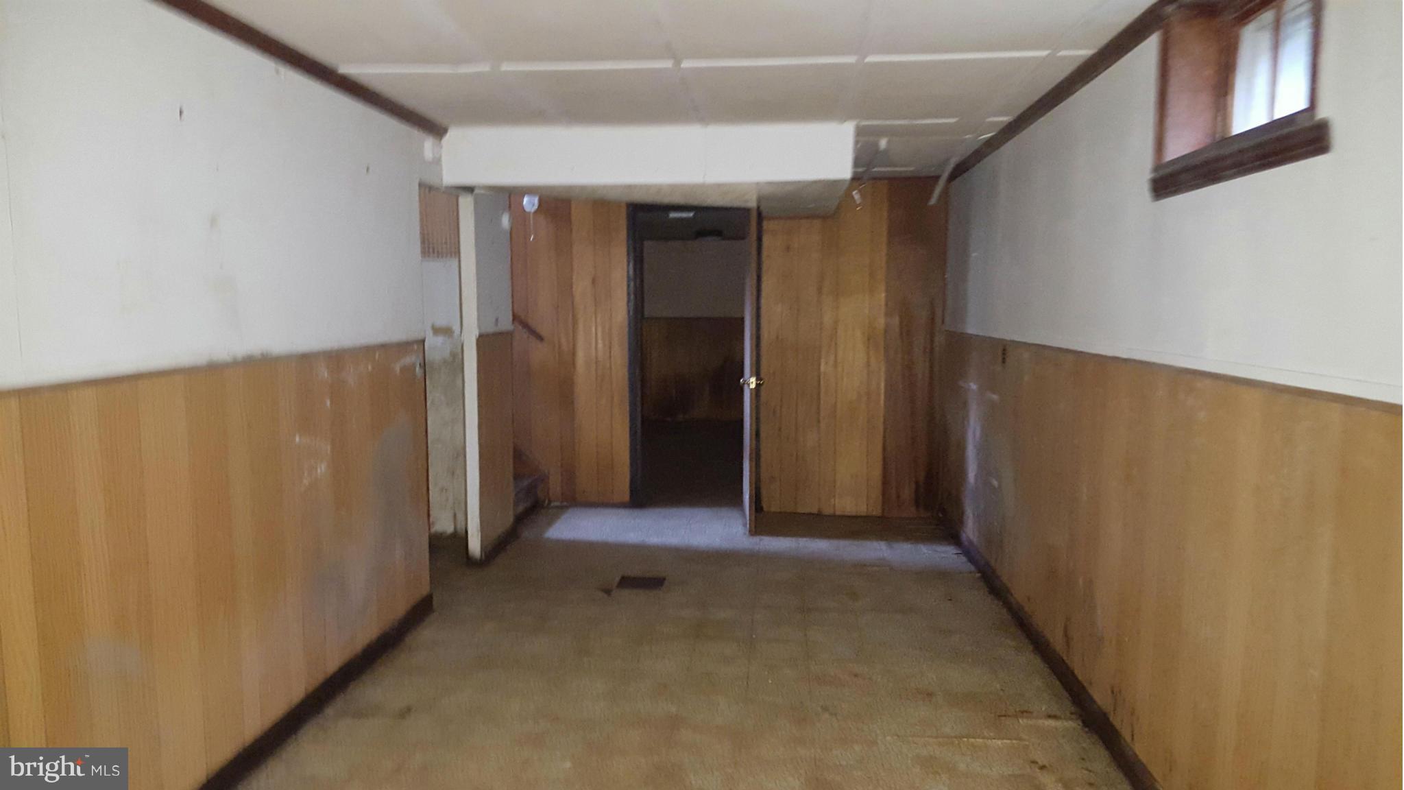 CATONSVILLE MANOR - Residential