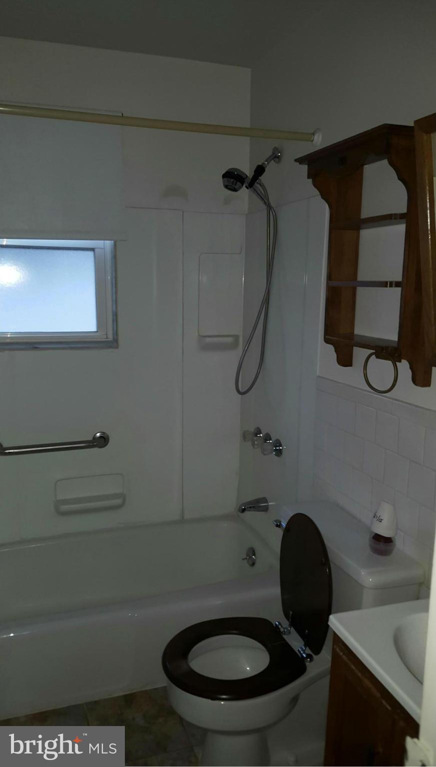 CATONSVILLE MANOR - Residential