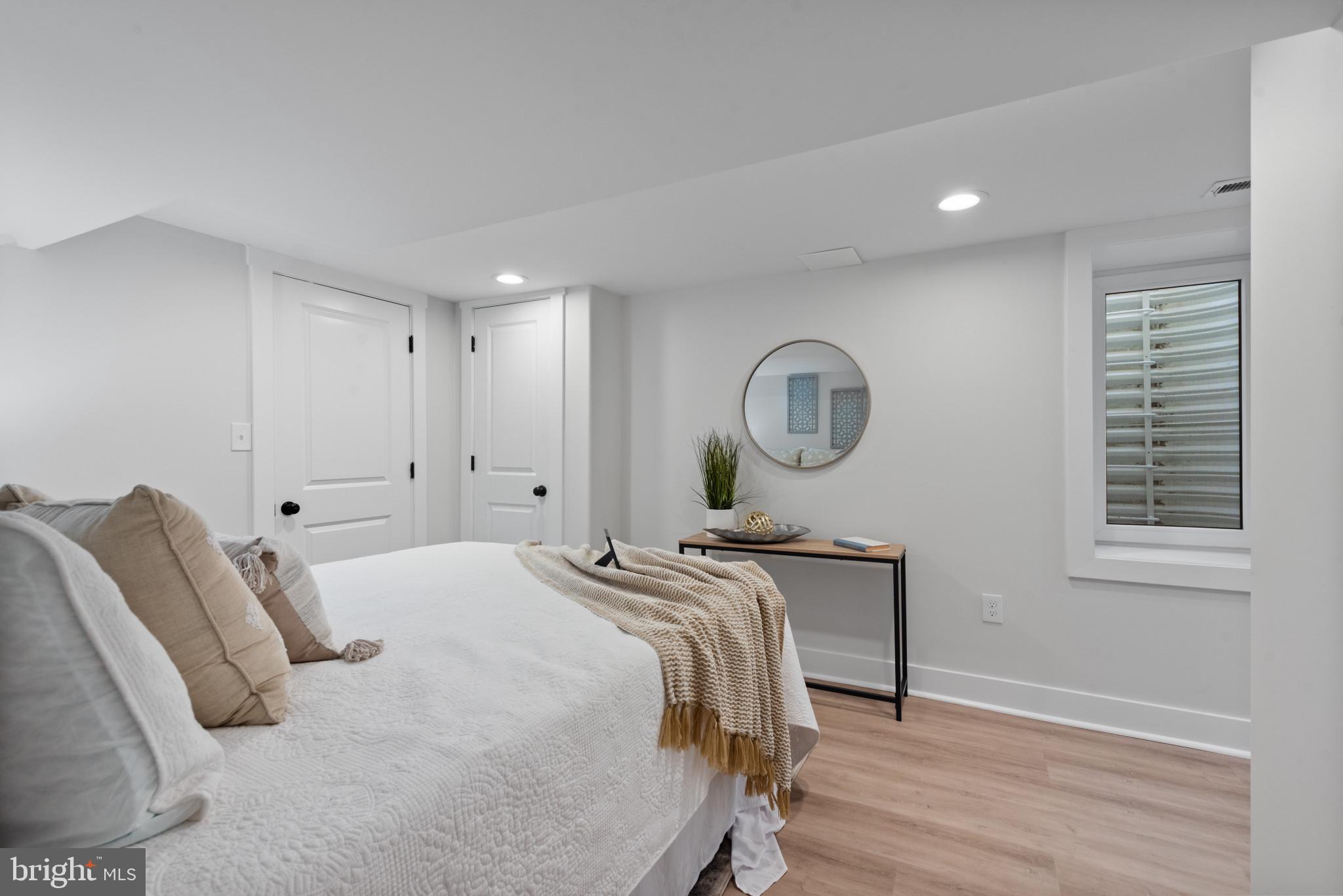 SOUTHLAND HILLS - Residential