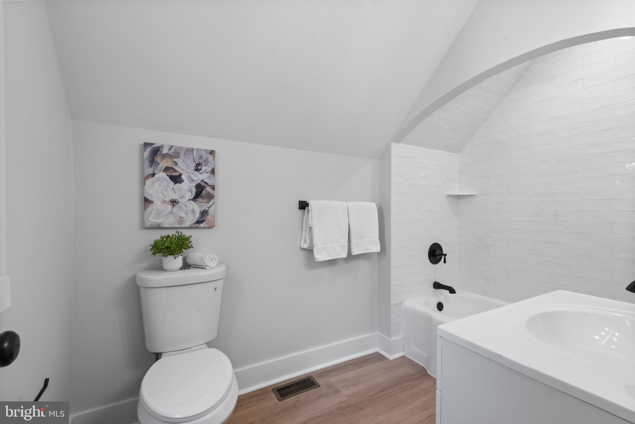 SOUTHLAND HILLS - Residential