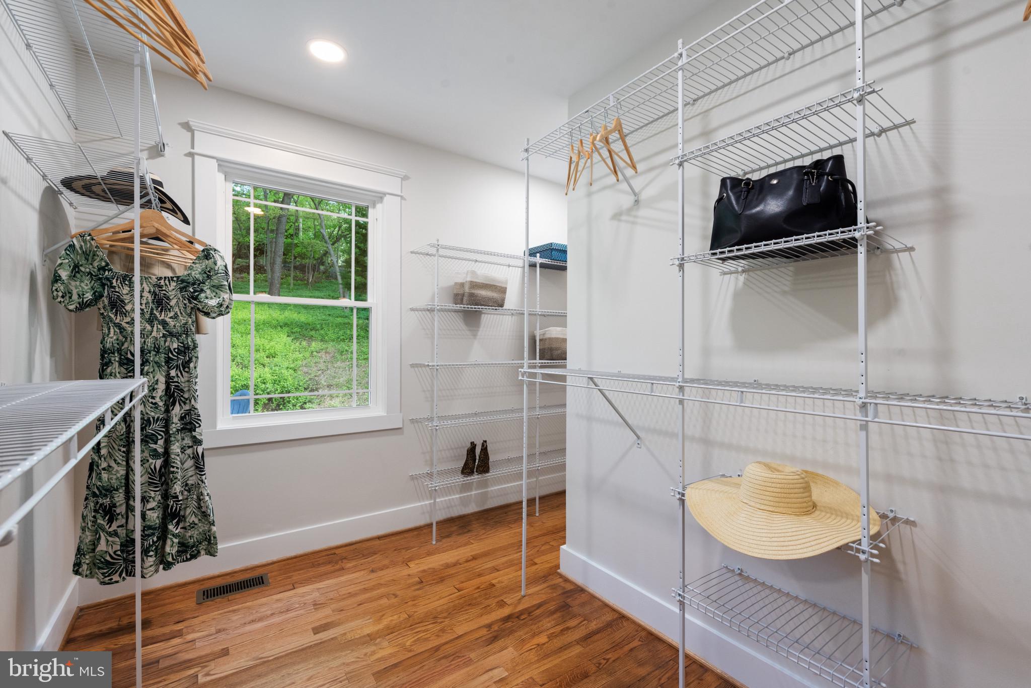 SOUTHLAND HILLS - Residential