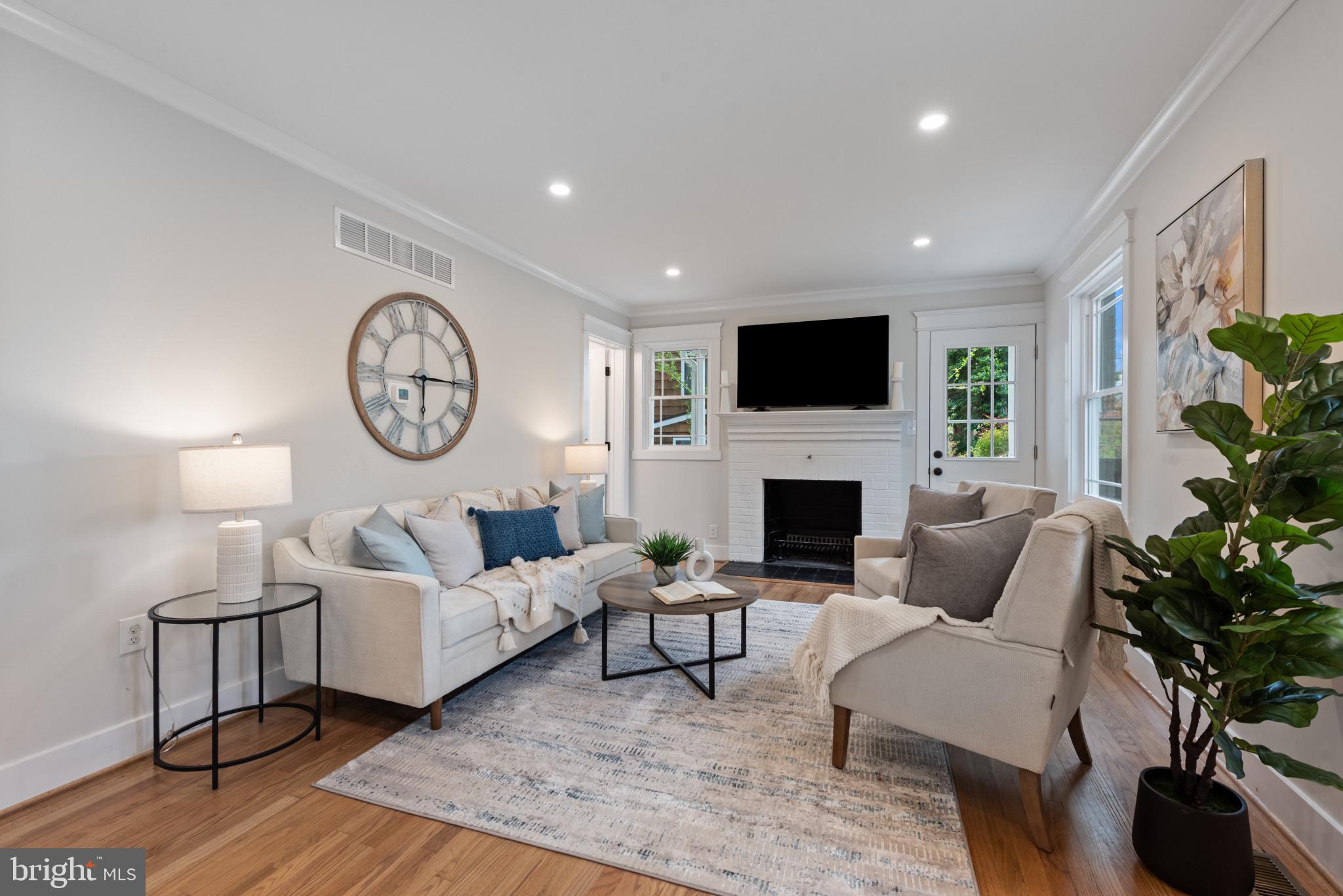 SOUTHLAND HILLS - Residential