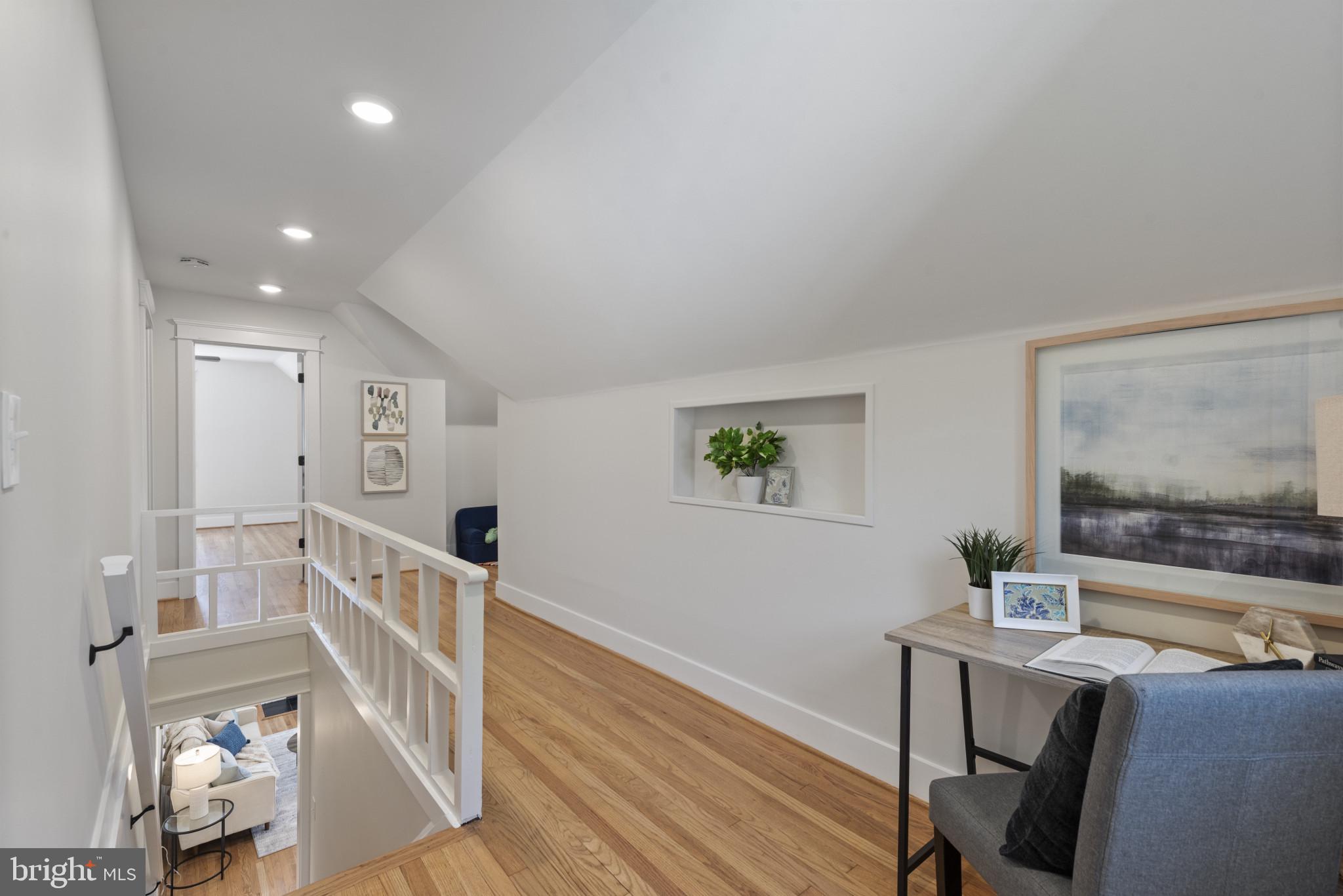 SOUTHLAND HILLS - Residential