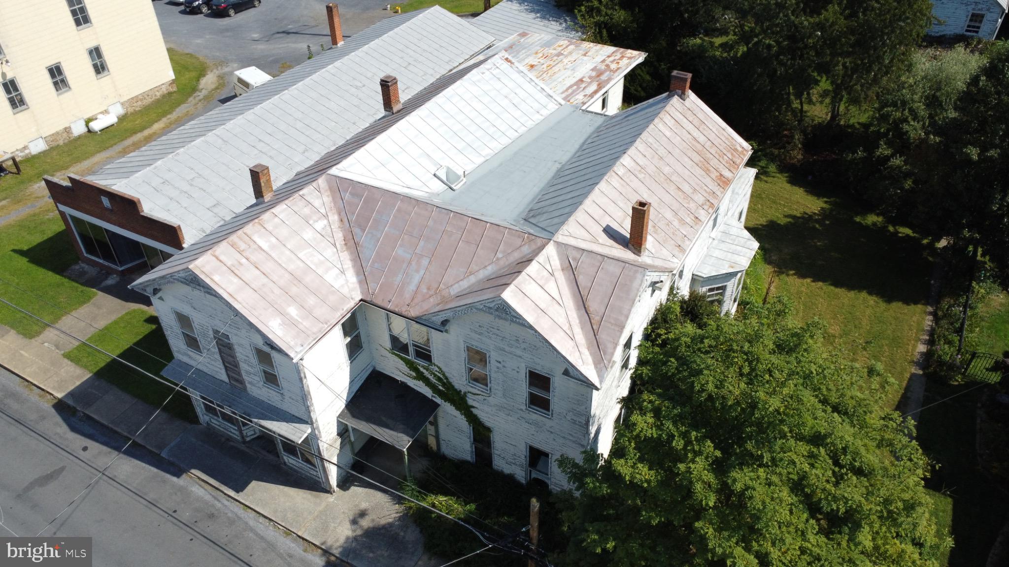 208 PICCADILLY STREET