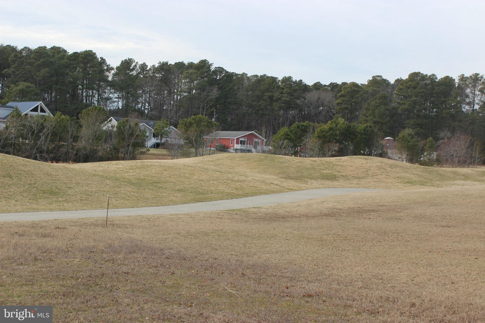 CAPTAIN'S COVE - Land