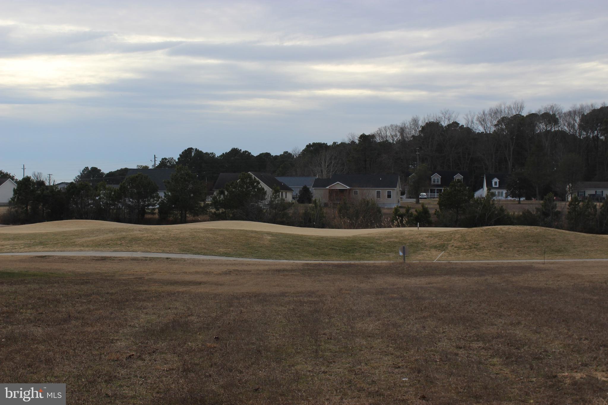 CAPTAIN'S COVE - Land