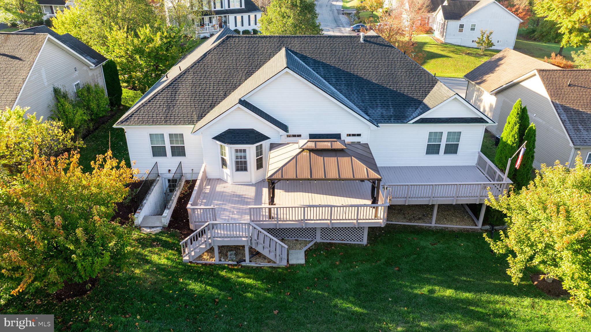 STONEBRIDGE - Residential