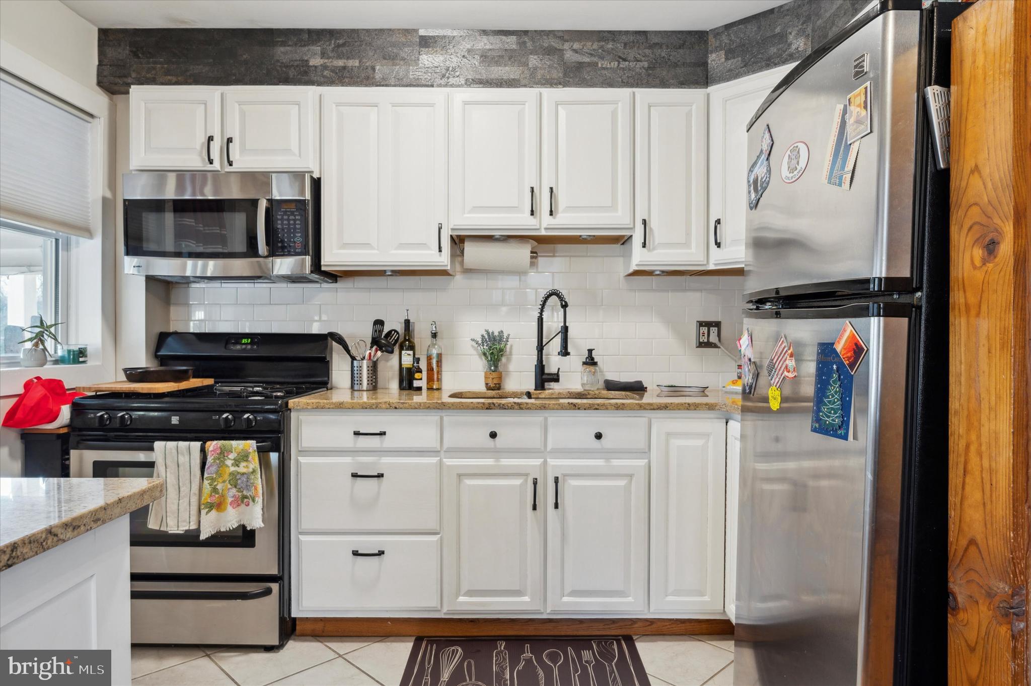 ROXBOROUGH - Residential Lease