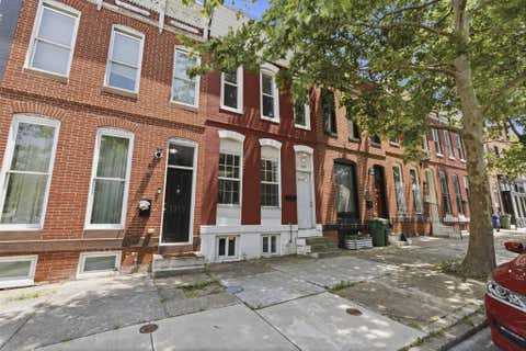 Townhouse For Sale - 1311 N Broadway<br/> BALTIMORE, MD 21213