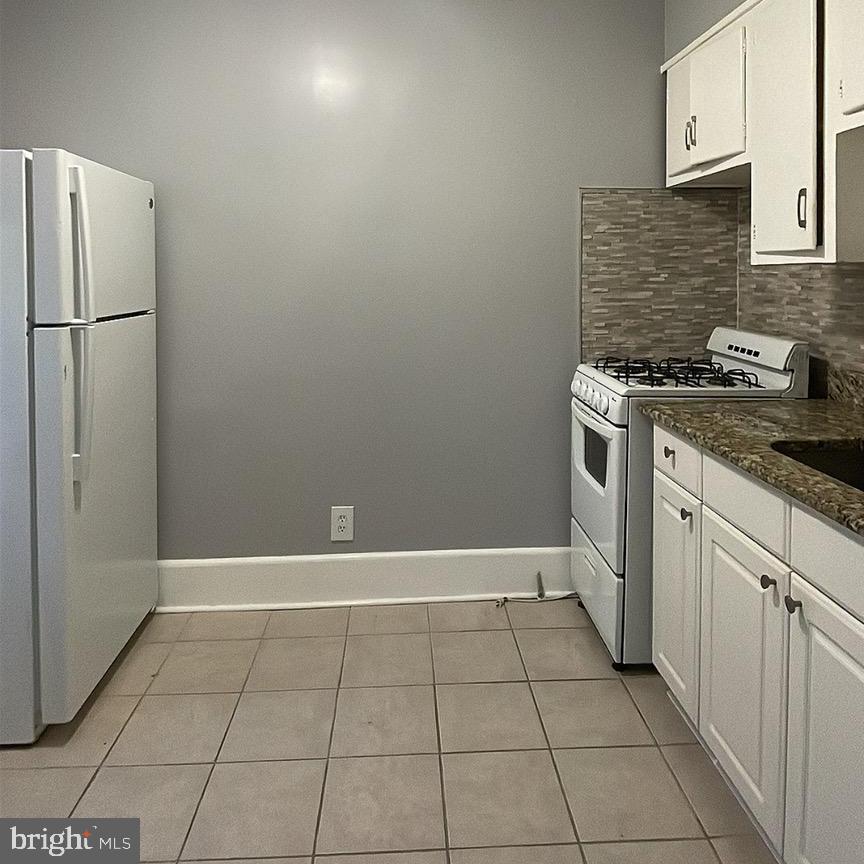 EDMONDSON VIILLAGE - Residential Lease