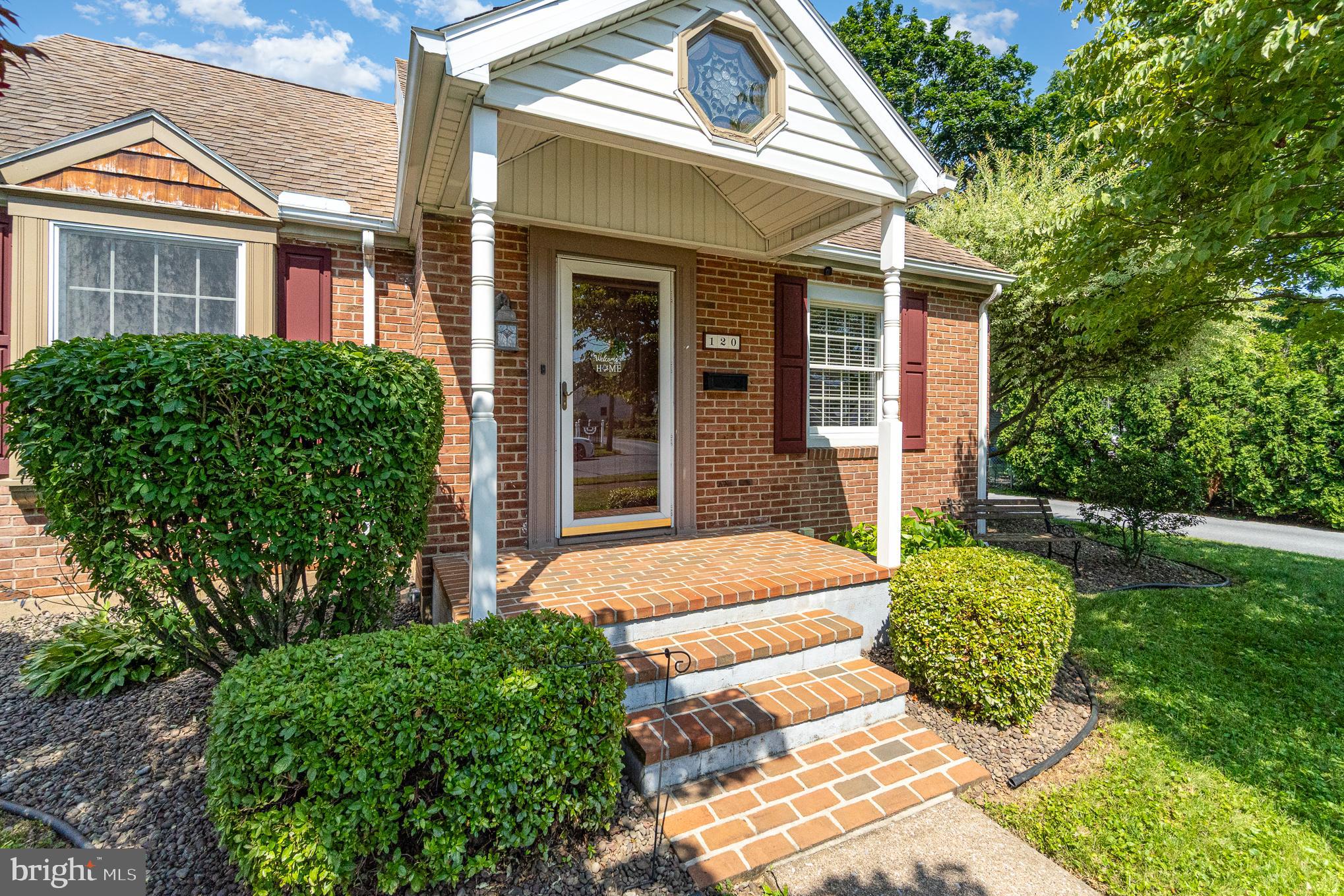 120 HOLLY STREET