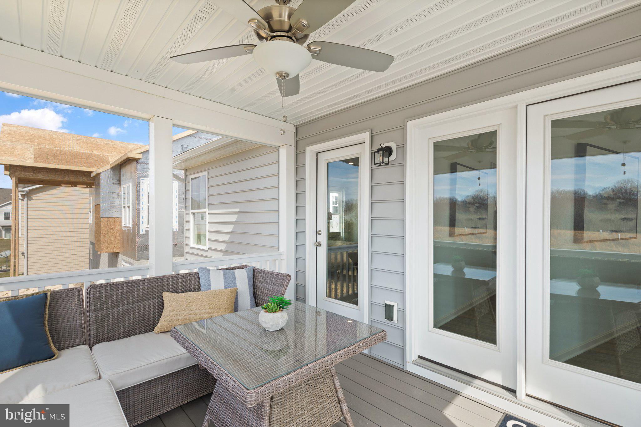 CAPTAIN'S COVE - Residential